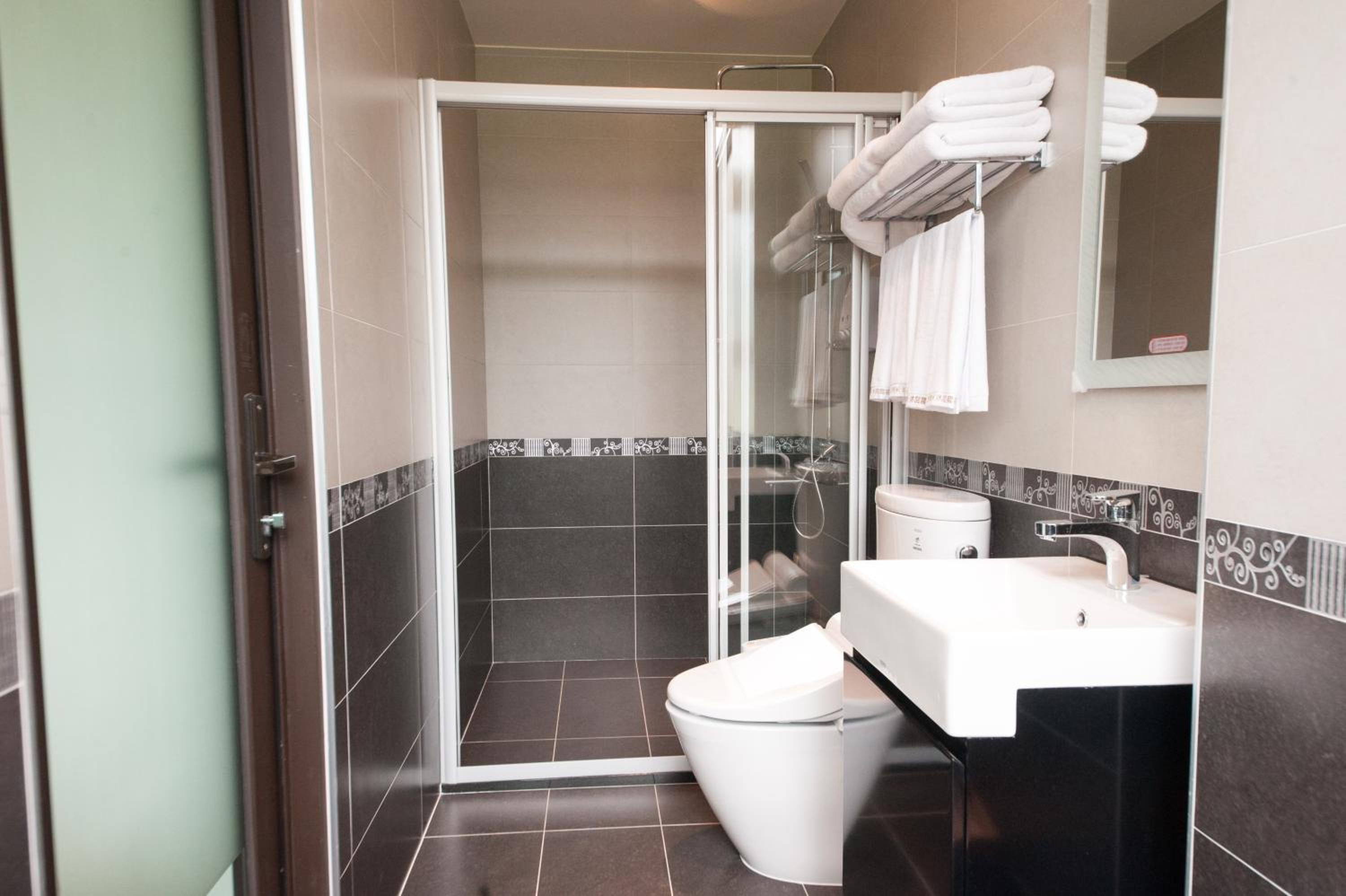 Deluxe Double Room with Bath photo 2