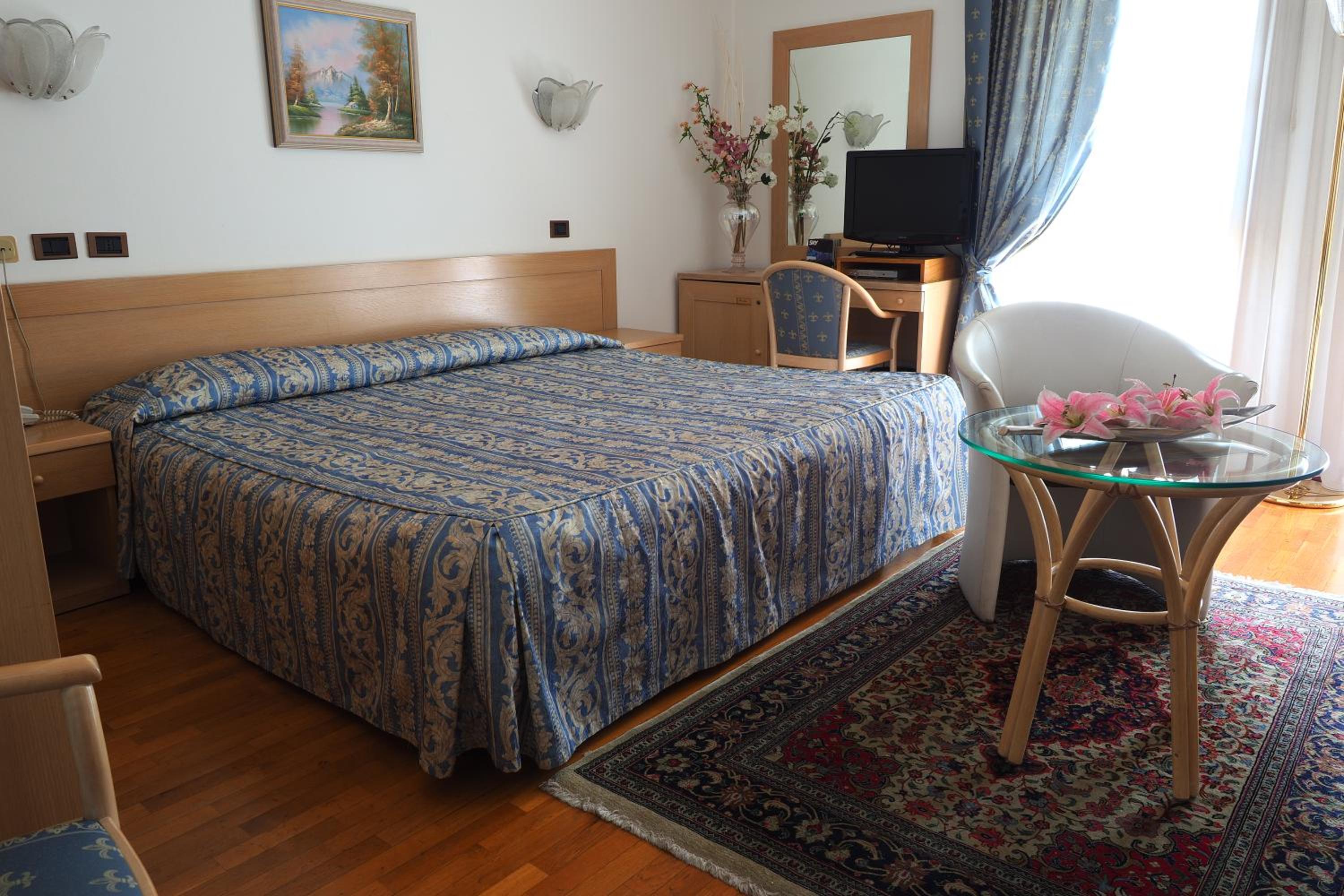 Double Room - Photo 2