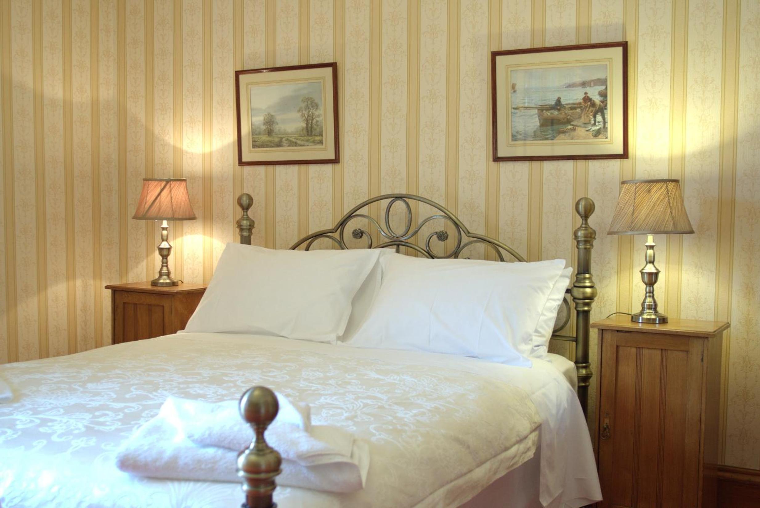 Double Room - Photo 6