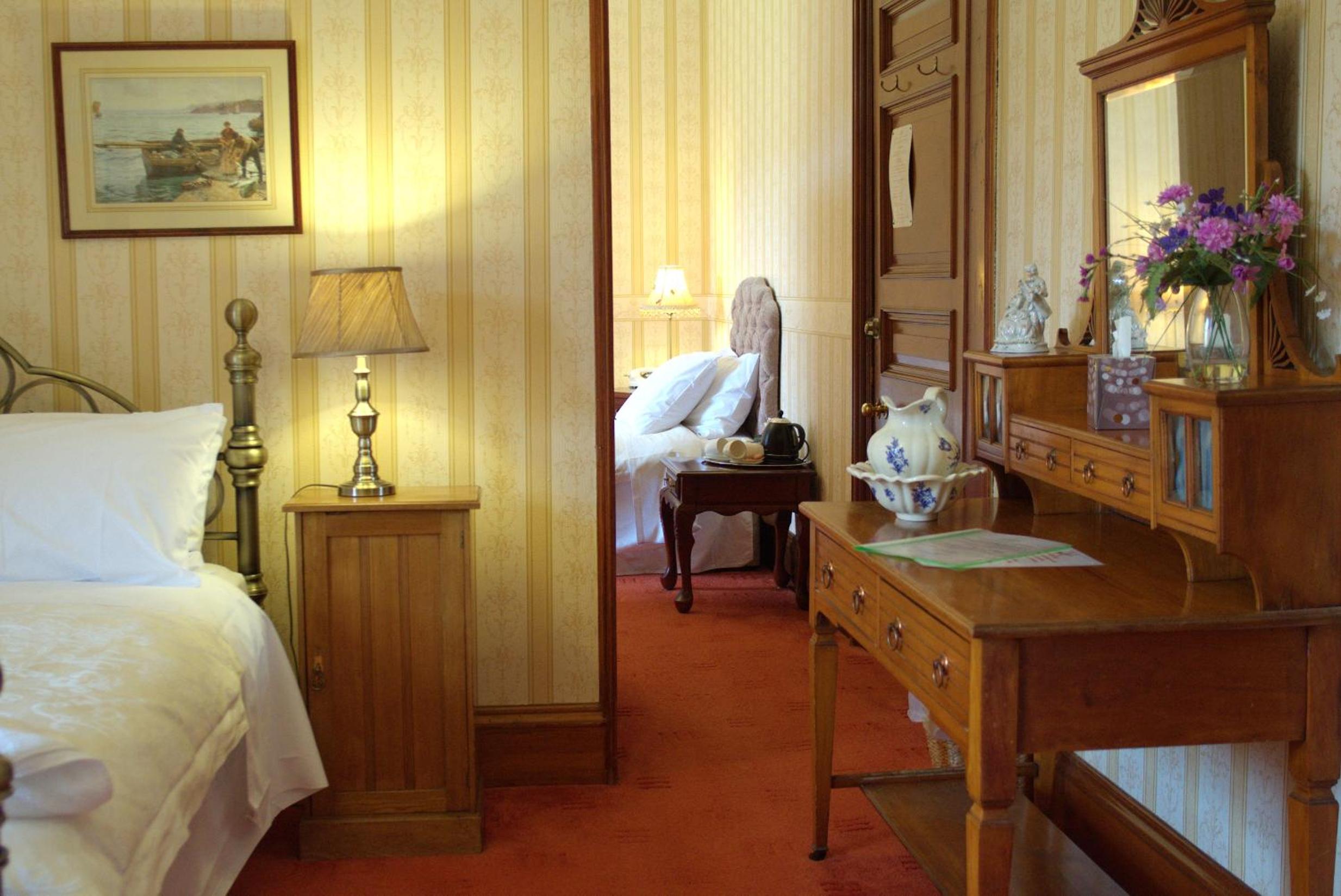 Family Room - Photo 6