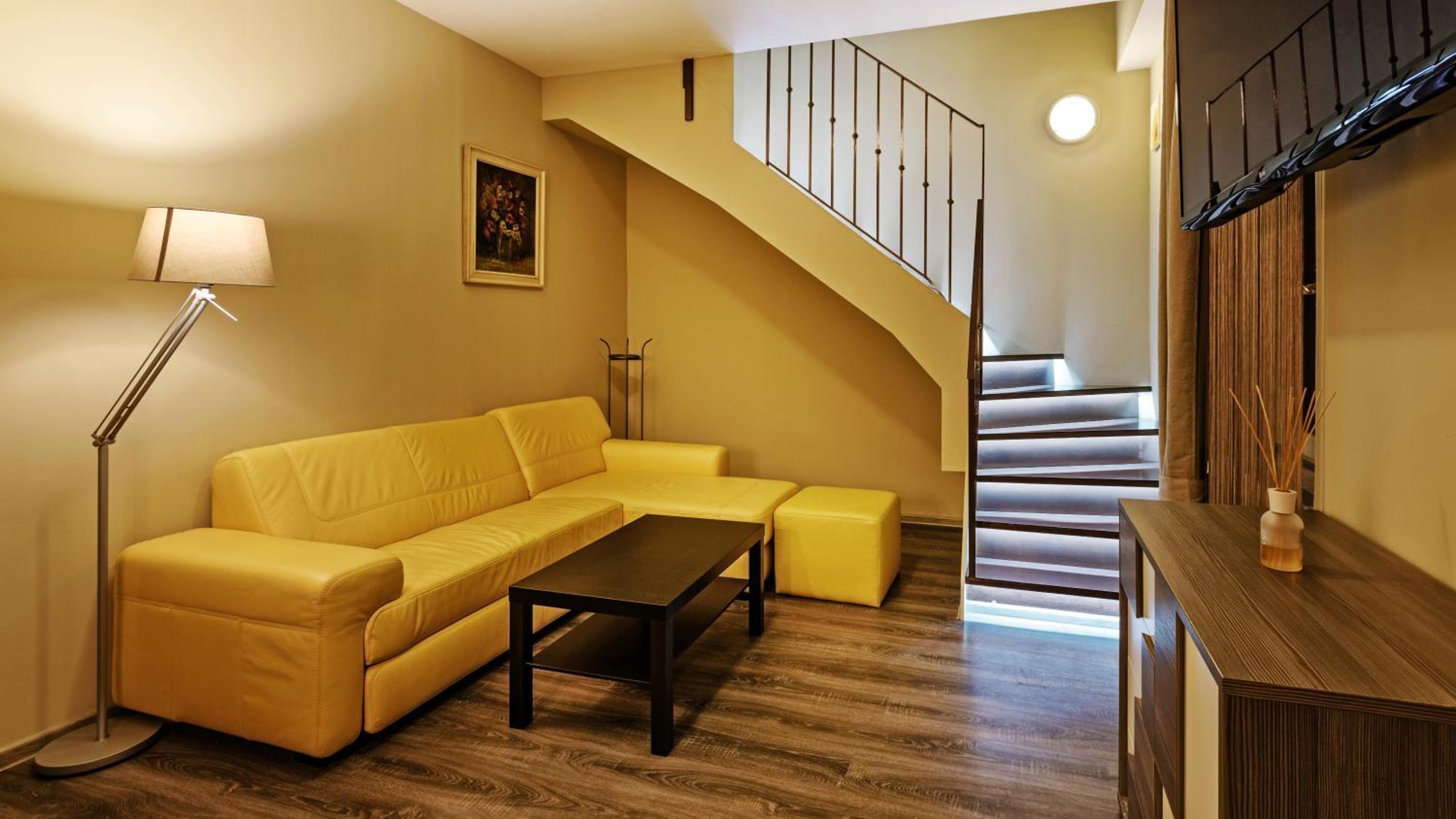 Maisonette photo 1
