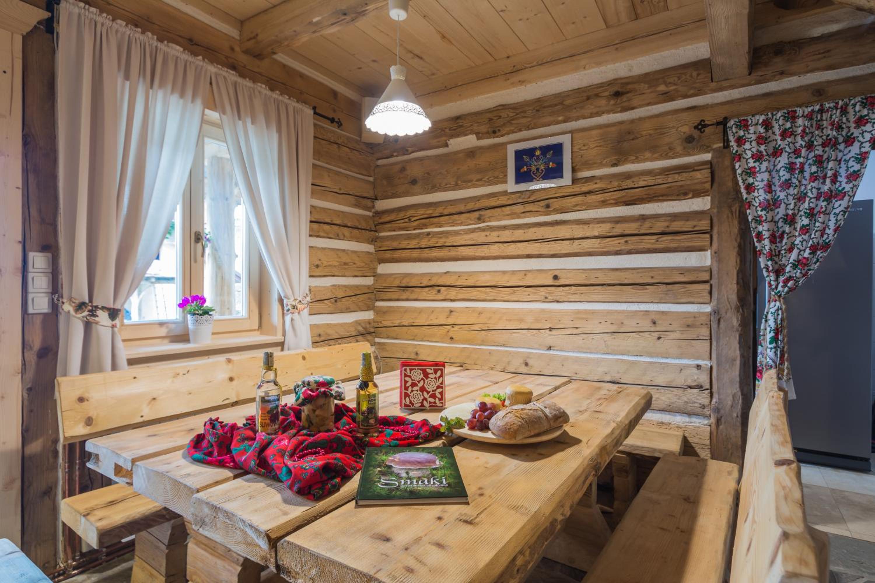 Three-Bedroom Chalet photo 2