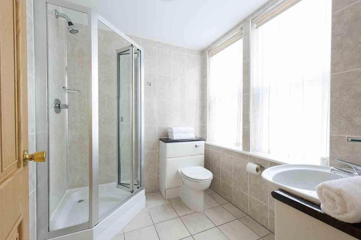 Standard Double Room - Photo 3