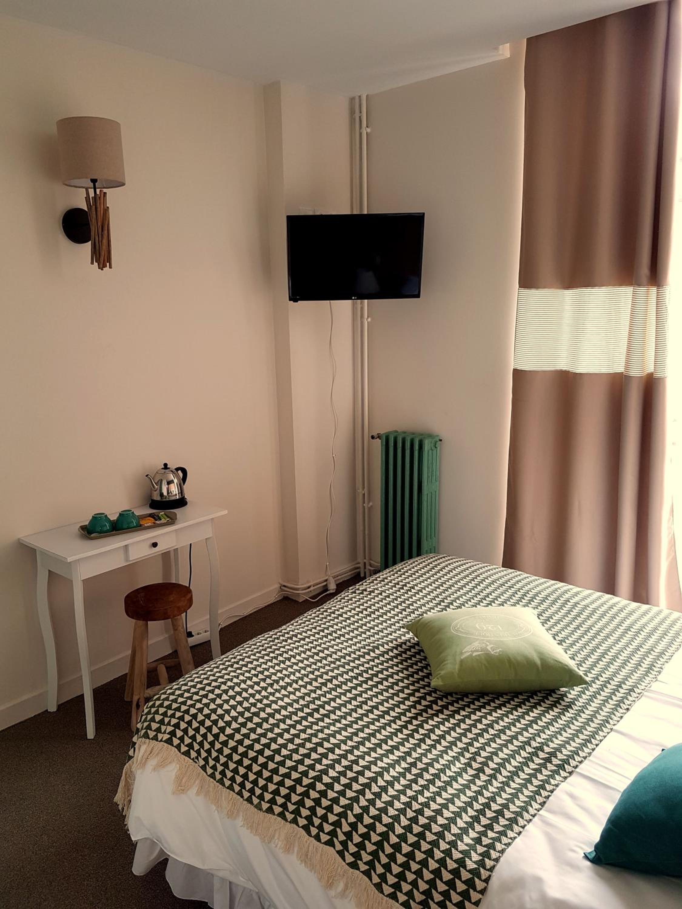 Double Room - Photo 3