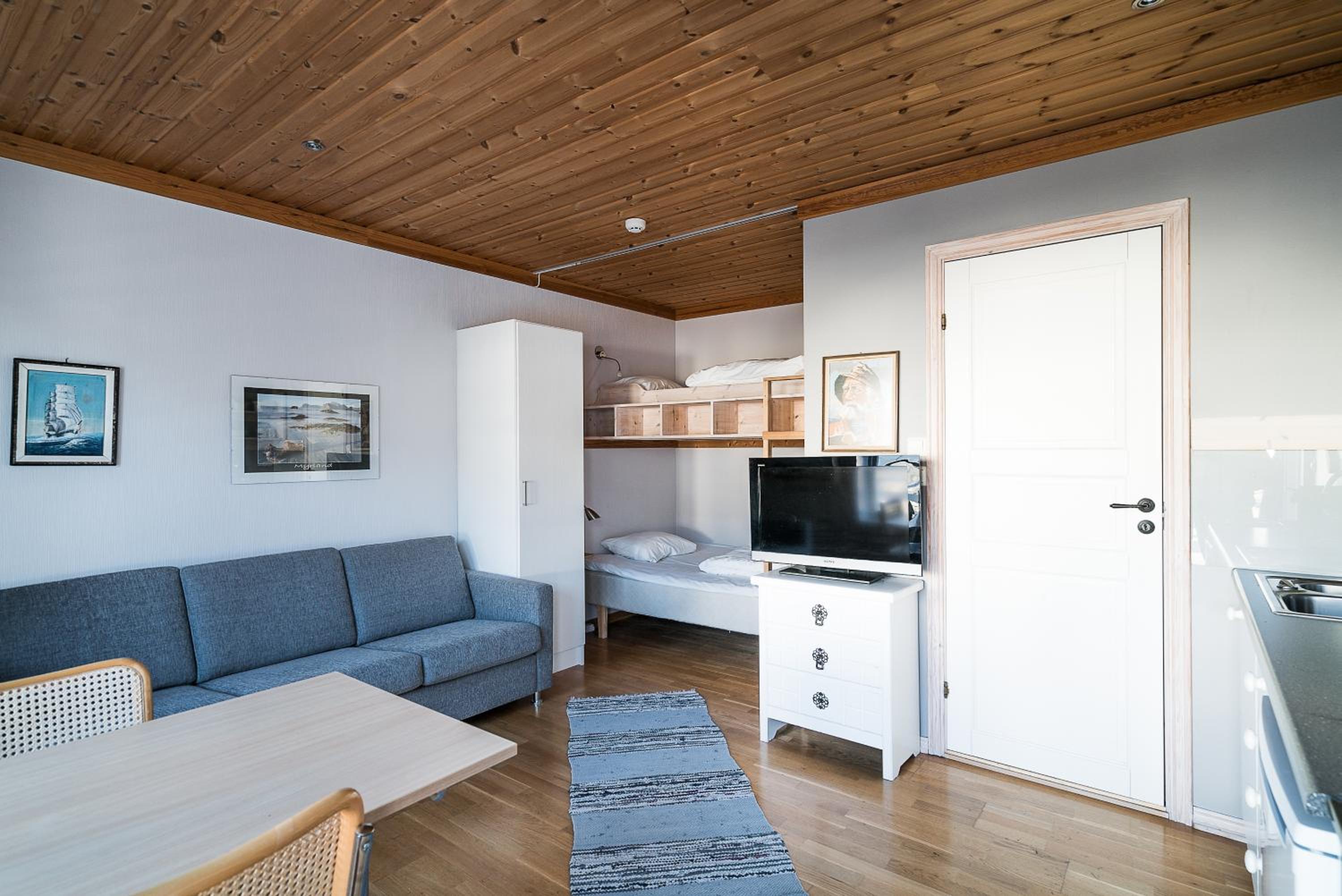 Studio Apartment photo 3