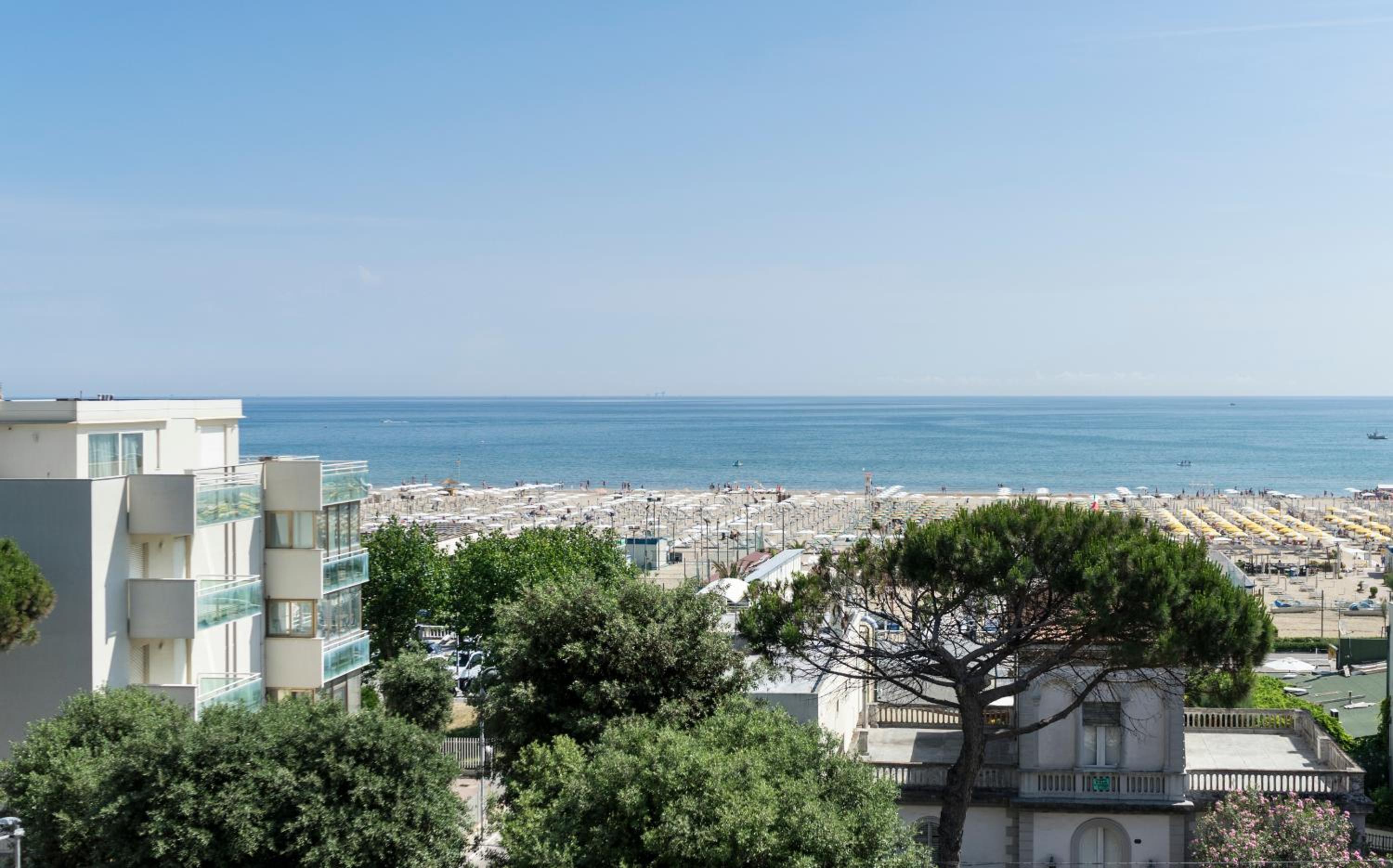 Double Room with Sea View - Photo 2