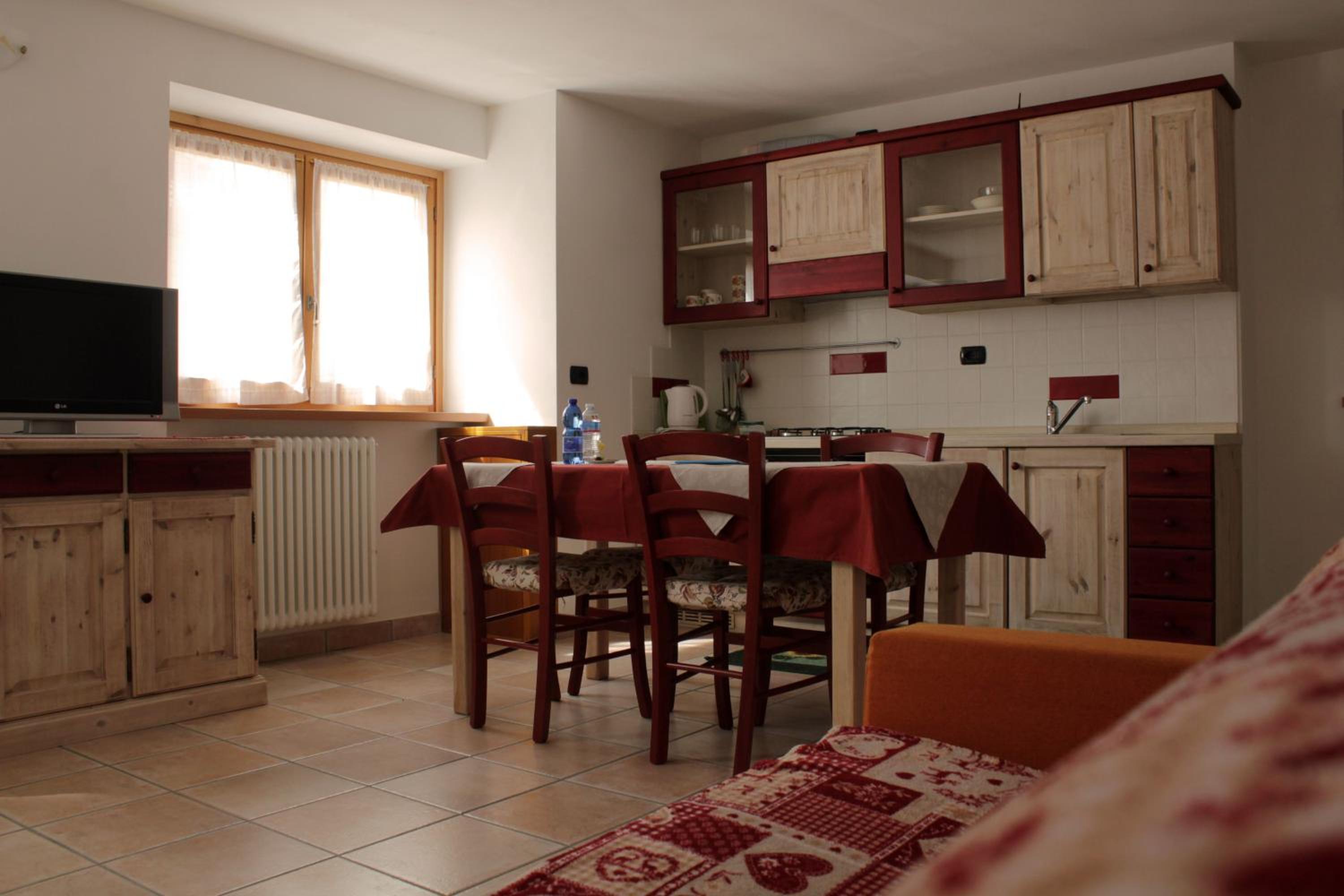 Standard Double Room with Mountain View - Photo 8