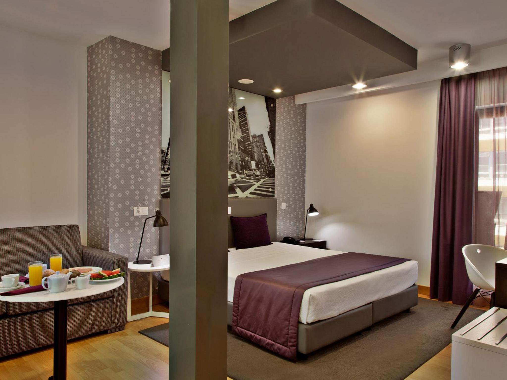 Diamond Suite with Terrace - Photo 3