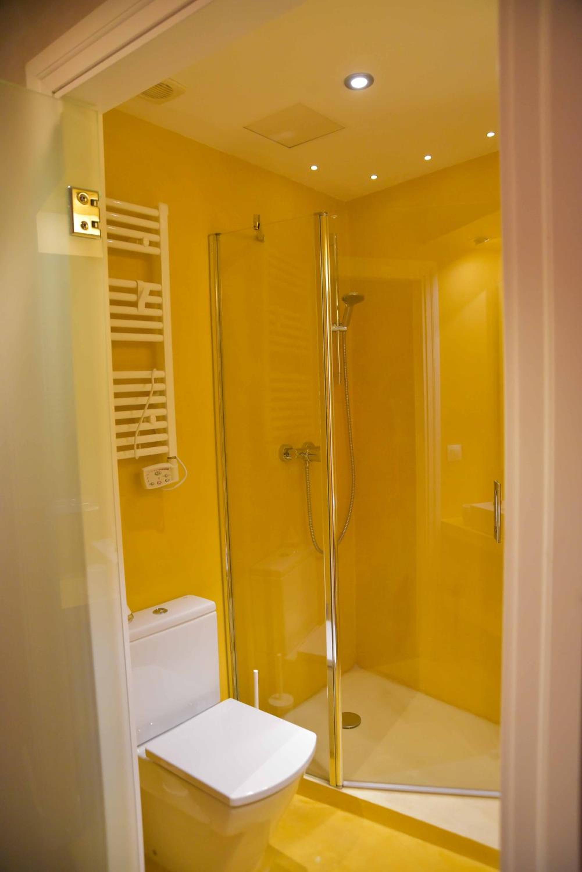 Deluxe Double Room - Photo 10