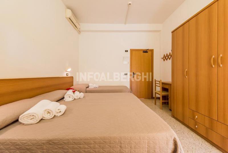 Triple Room photo 2