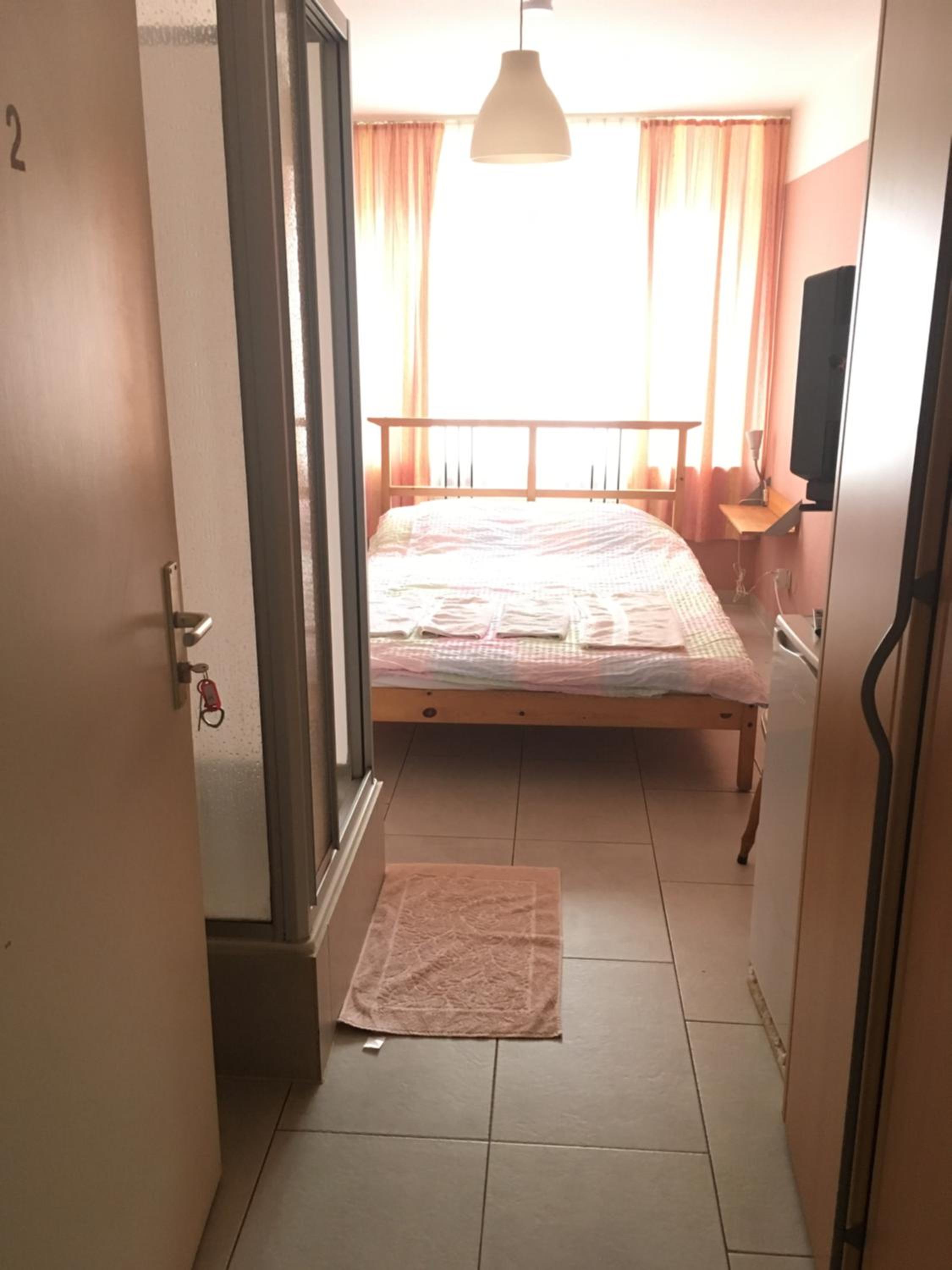 Double or Twin Room - Photo 5