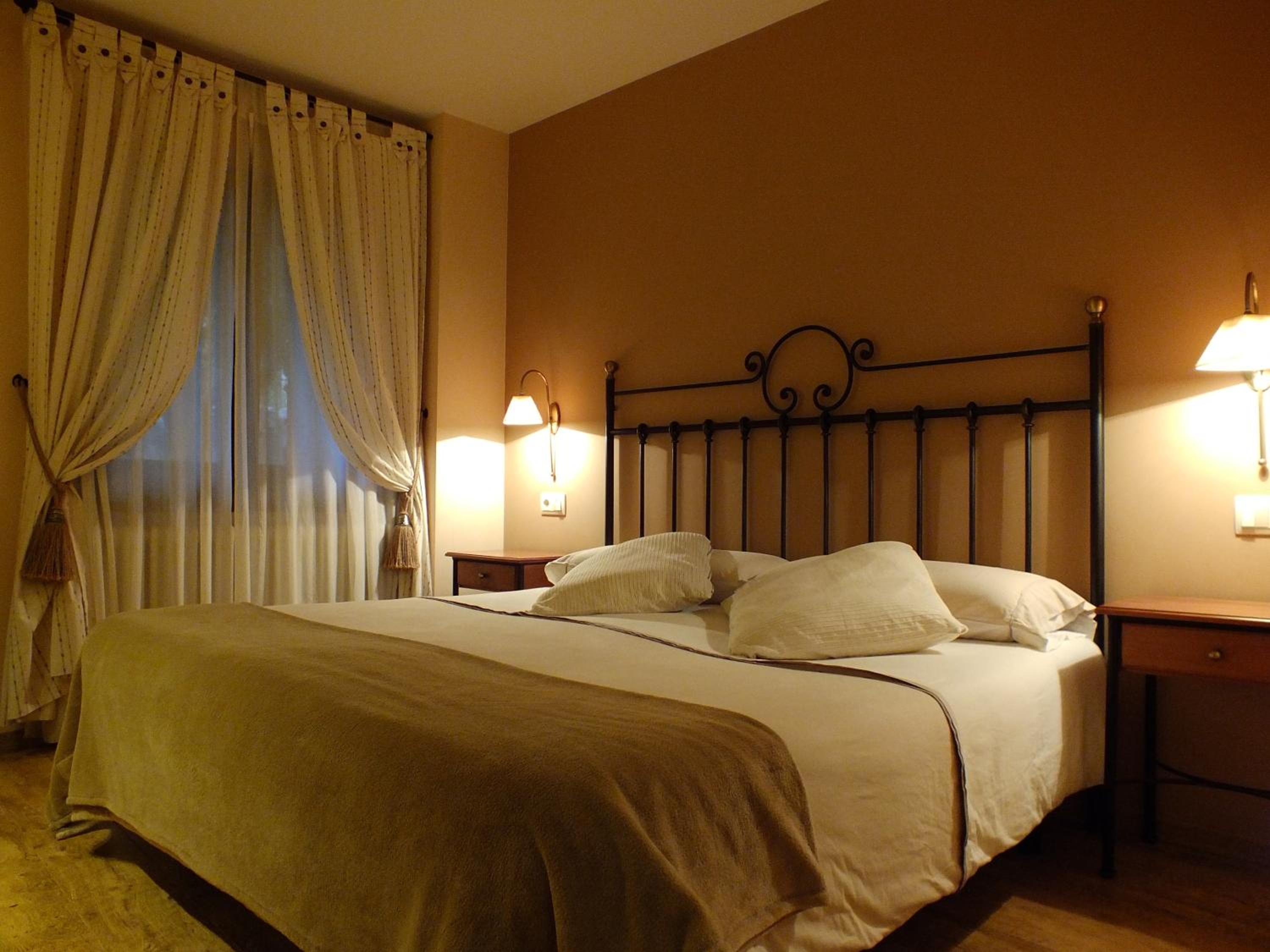 Double or Twin Room photo 2