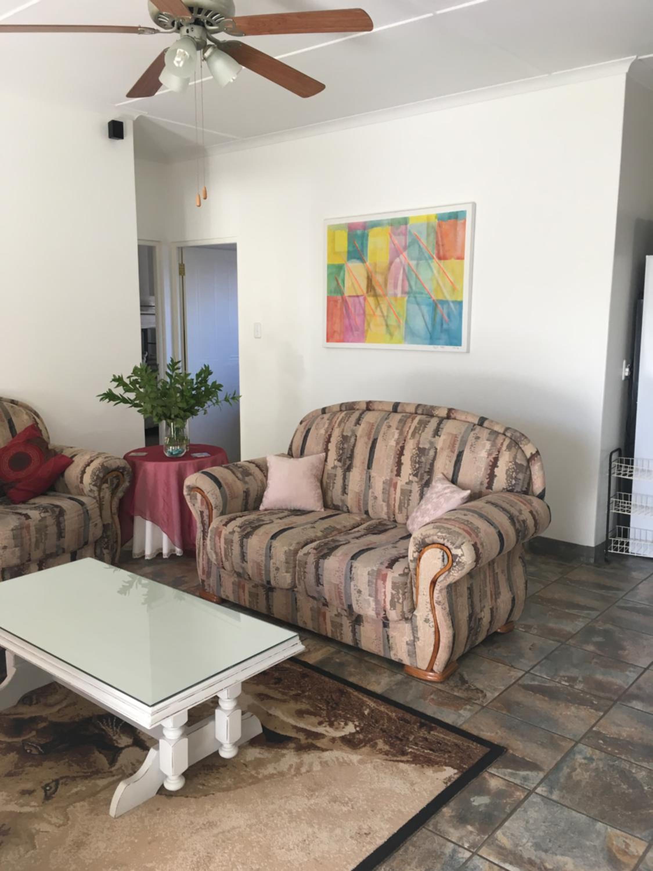 Two-Bedroom House - Photo 11