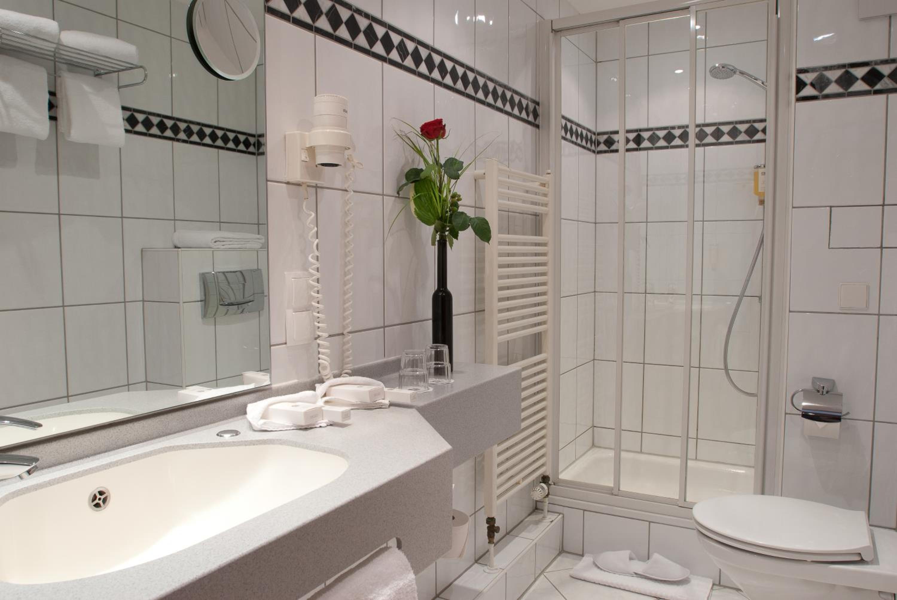 Double Room - Photo 7