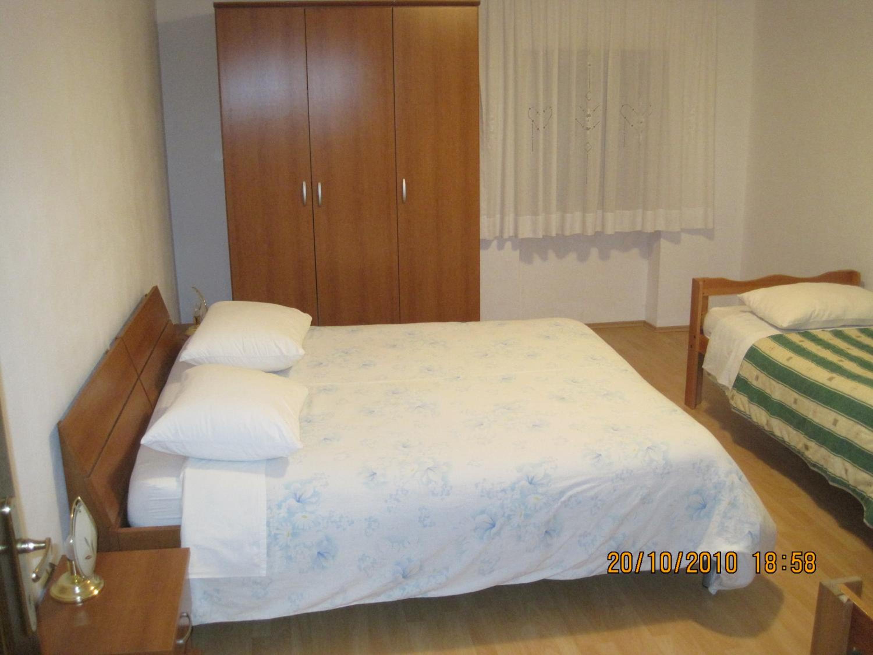 Two-Bedroom Apartment - Photo 7