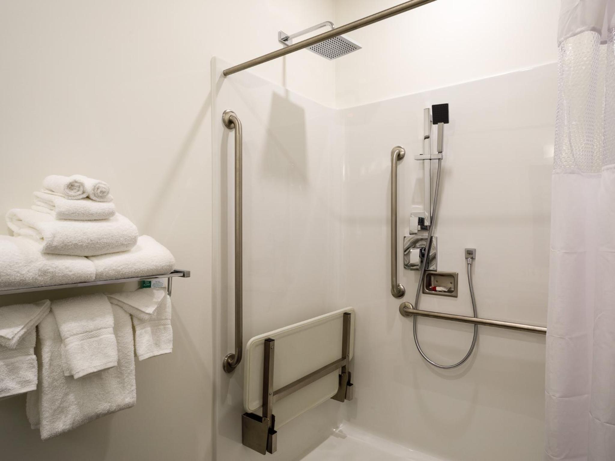 King Room - Disability Access/Non-Smoking photo 3