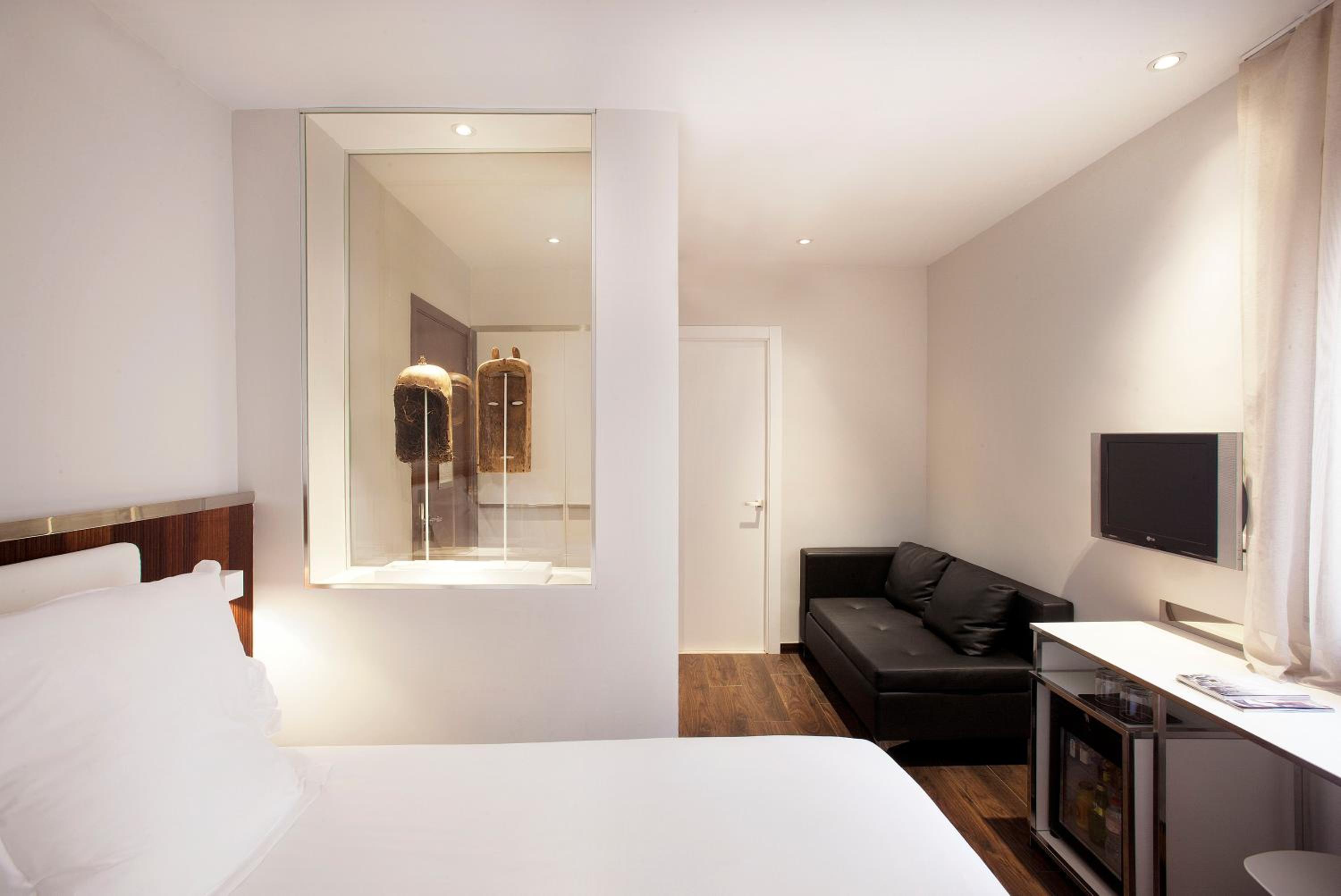 Executive Double or Twin Room thumbnail 6
