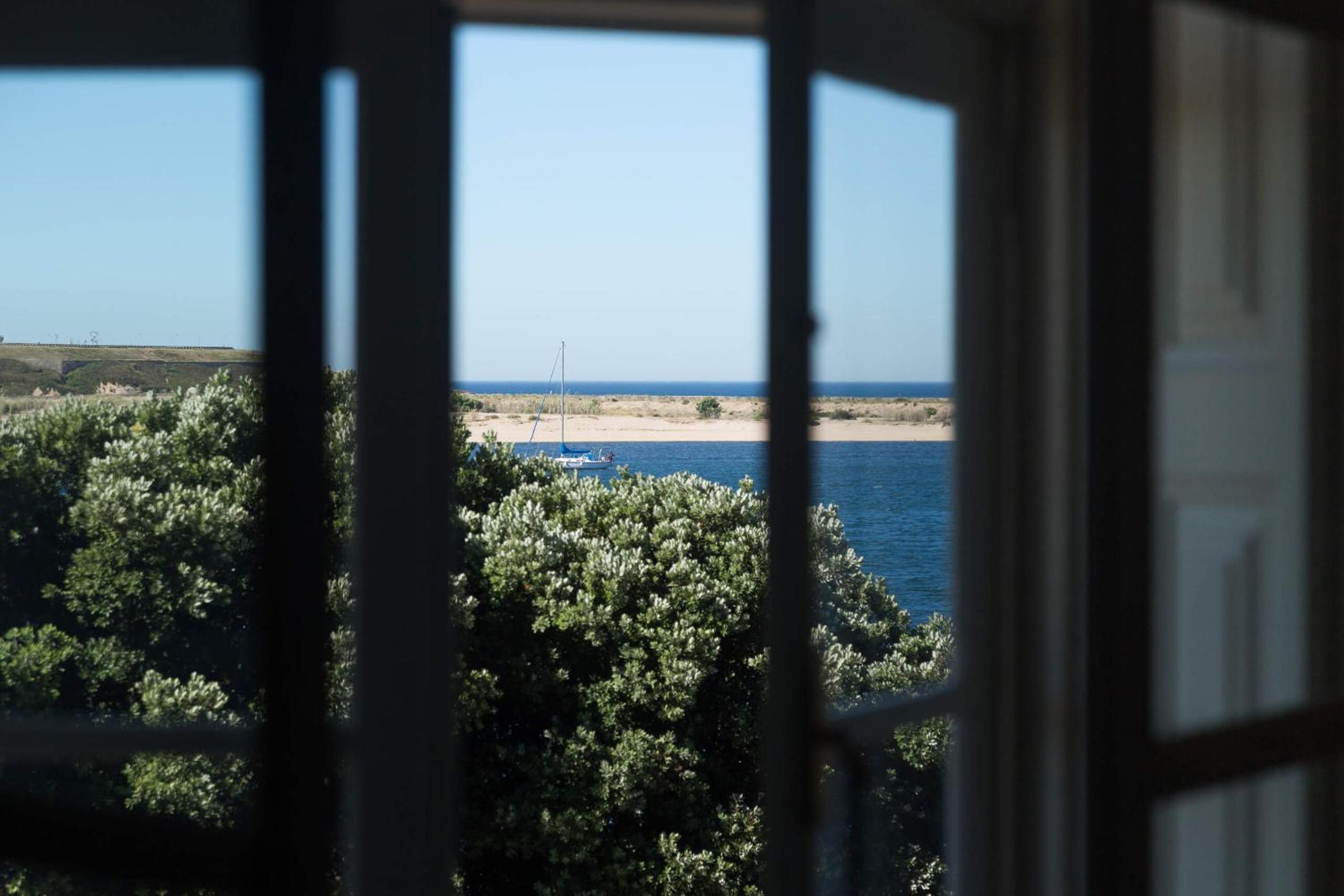 Deluxe Double Room with Sea View - Photo 6