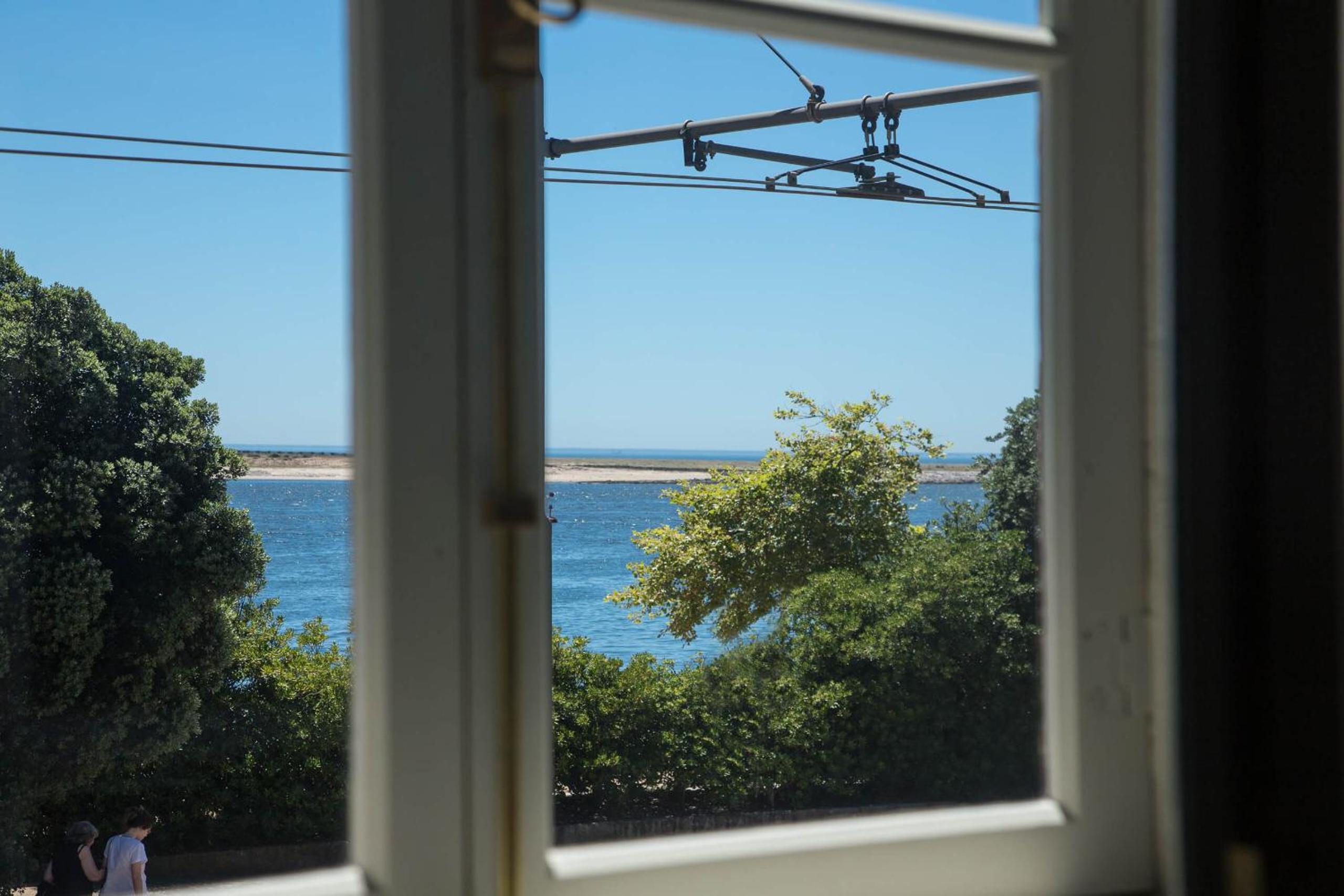 Double Room with Sea View - Photo 3