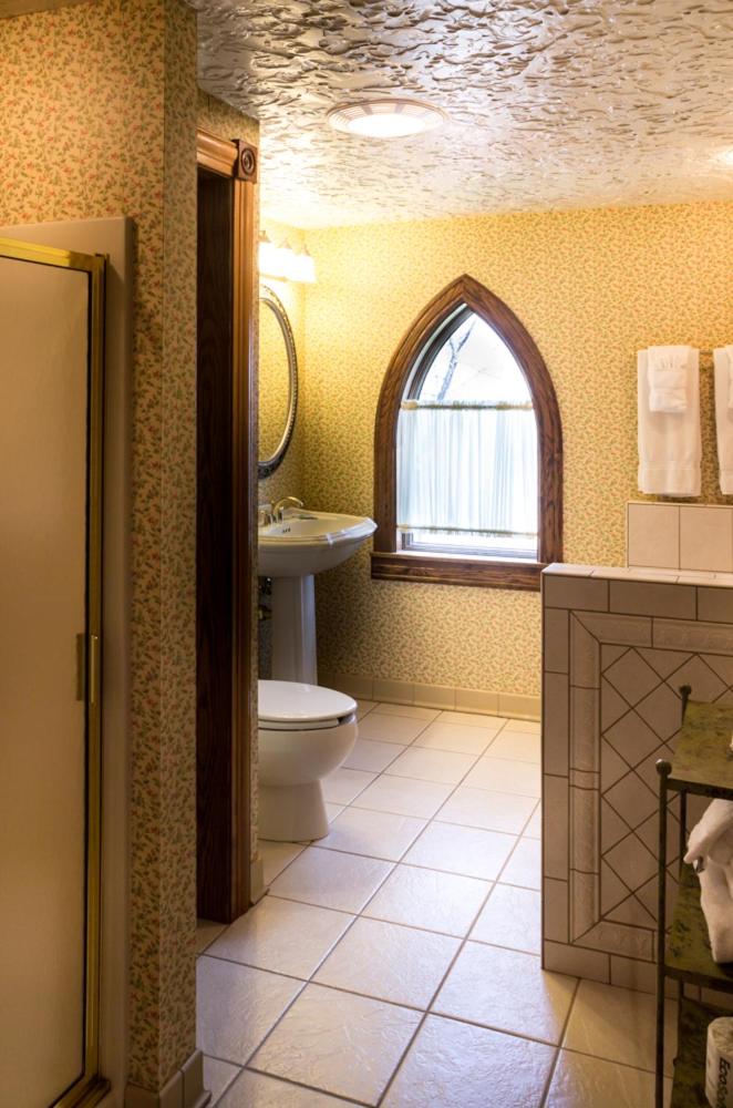 Suite - Not Within Castle photo 3