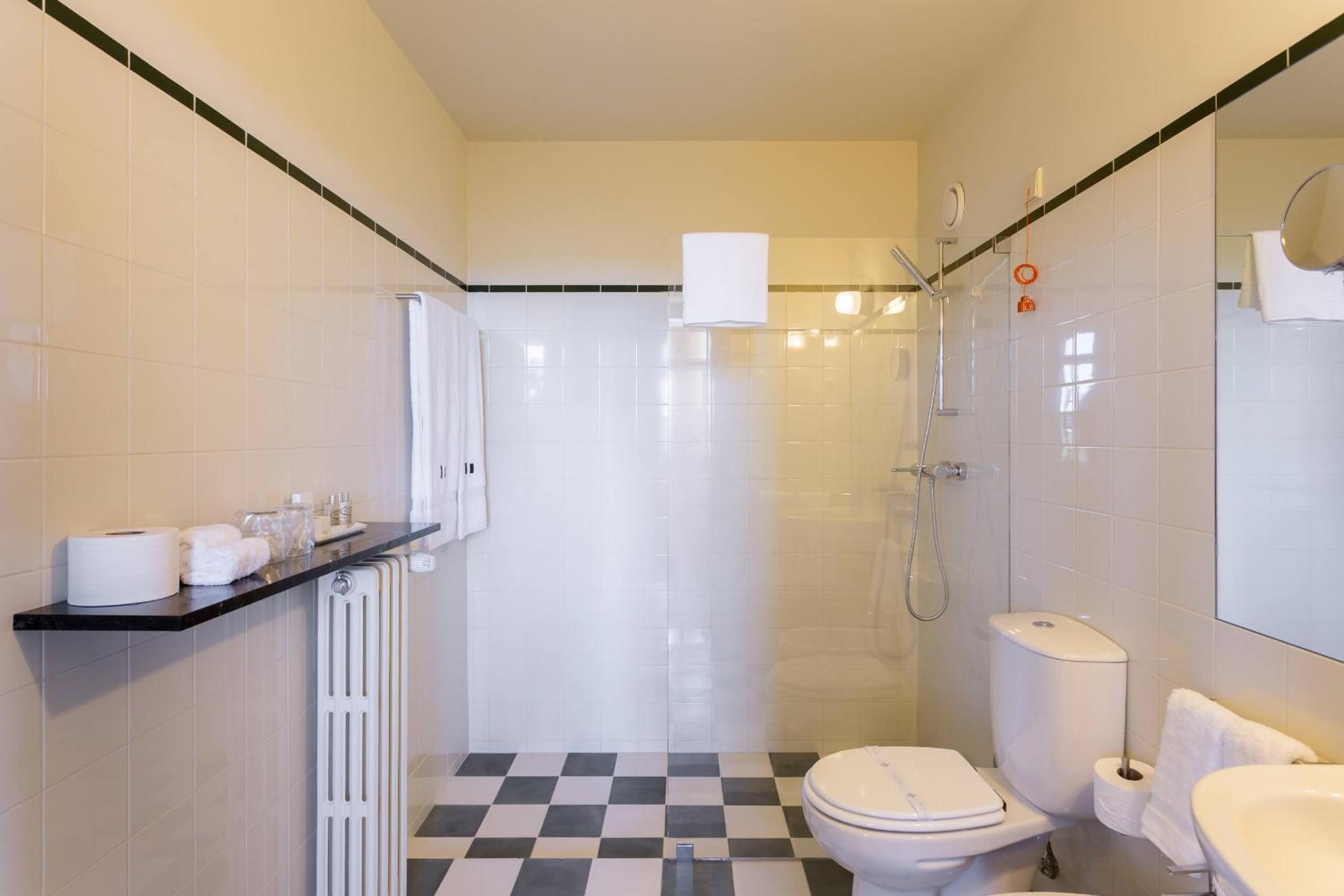 Deluxe Double Room with Sea View - Photo 2