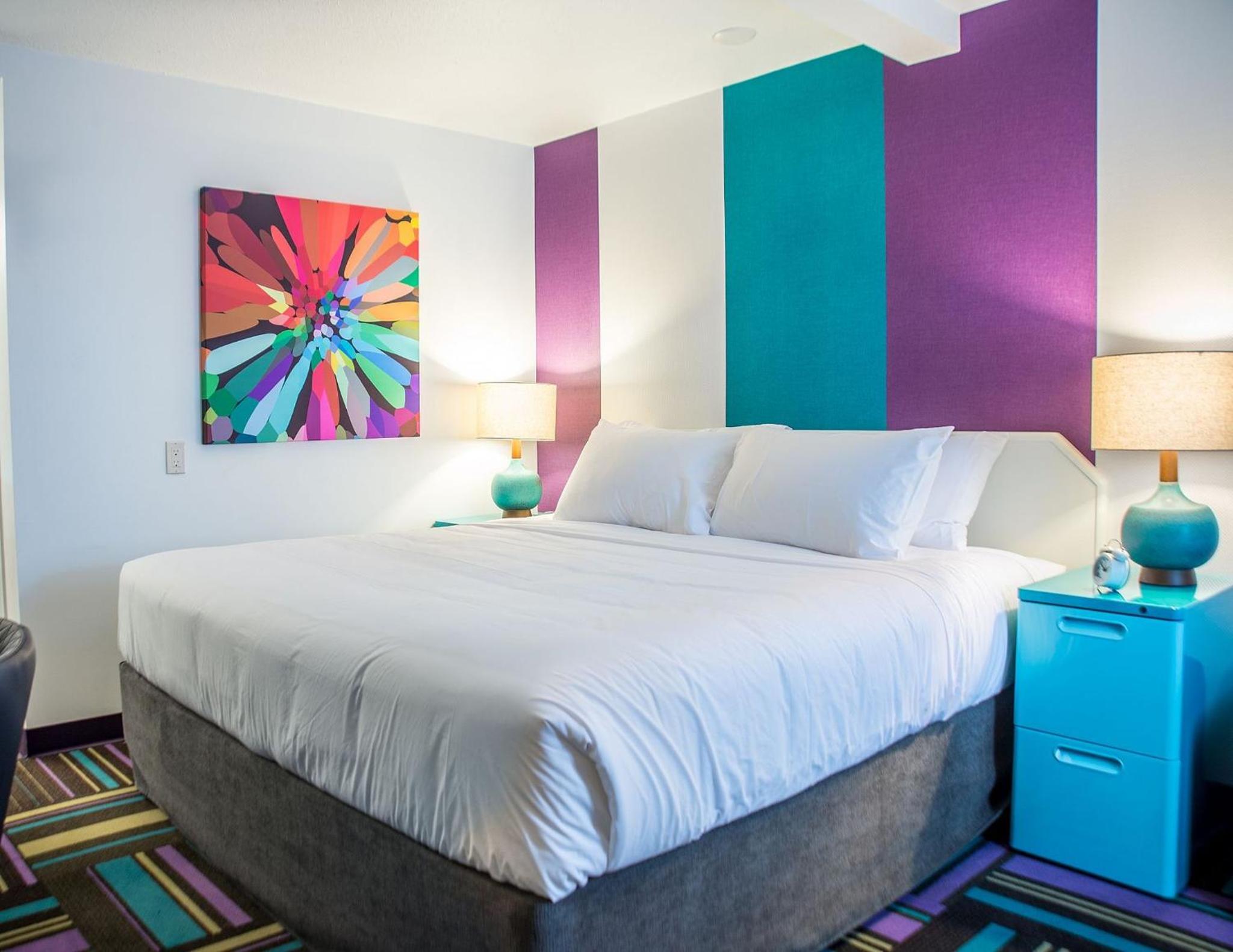 Zed King Bed photo 1