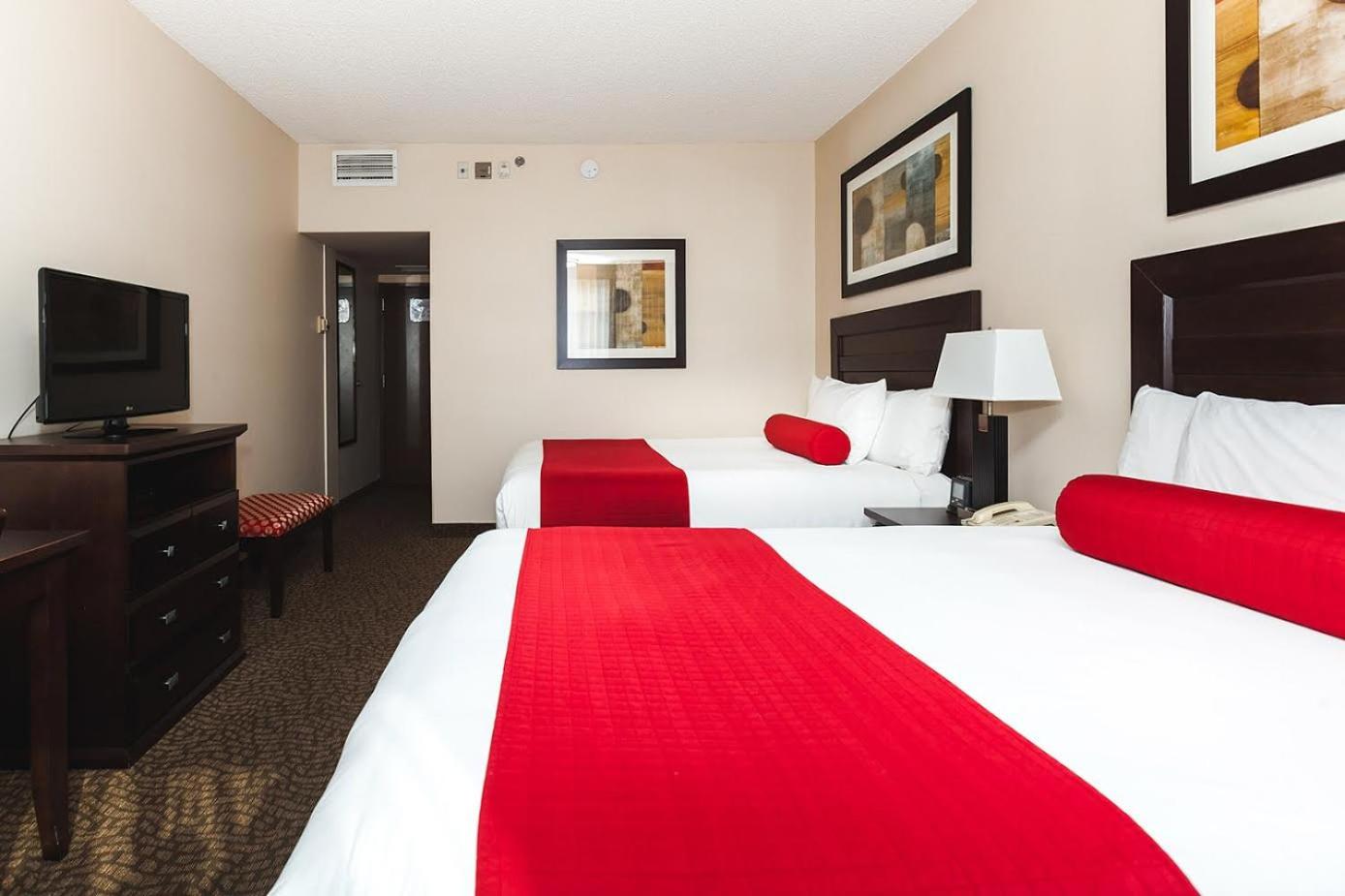 Queen Room with Two Queen Beds photo 1
