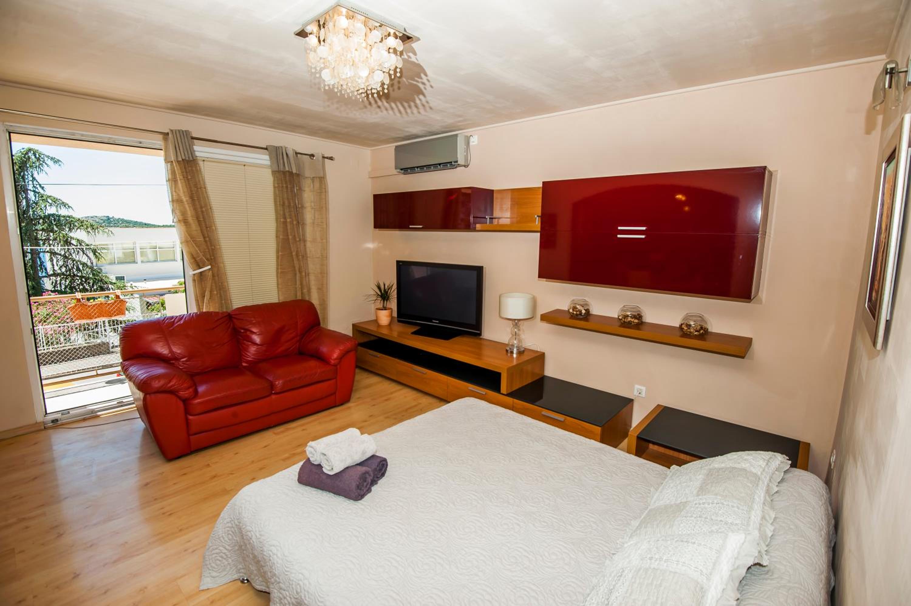 One-Bedroom Apartment With Balcony