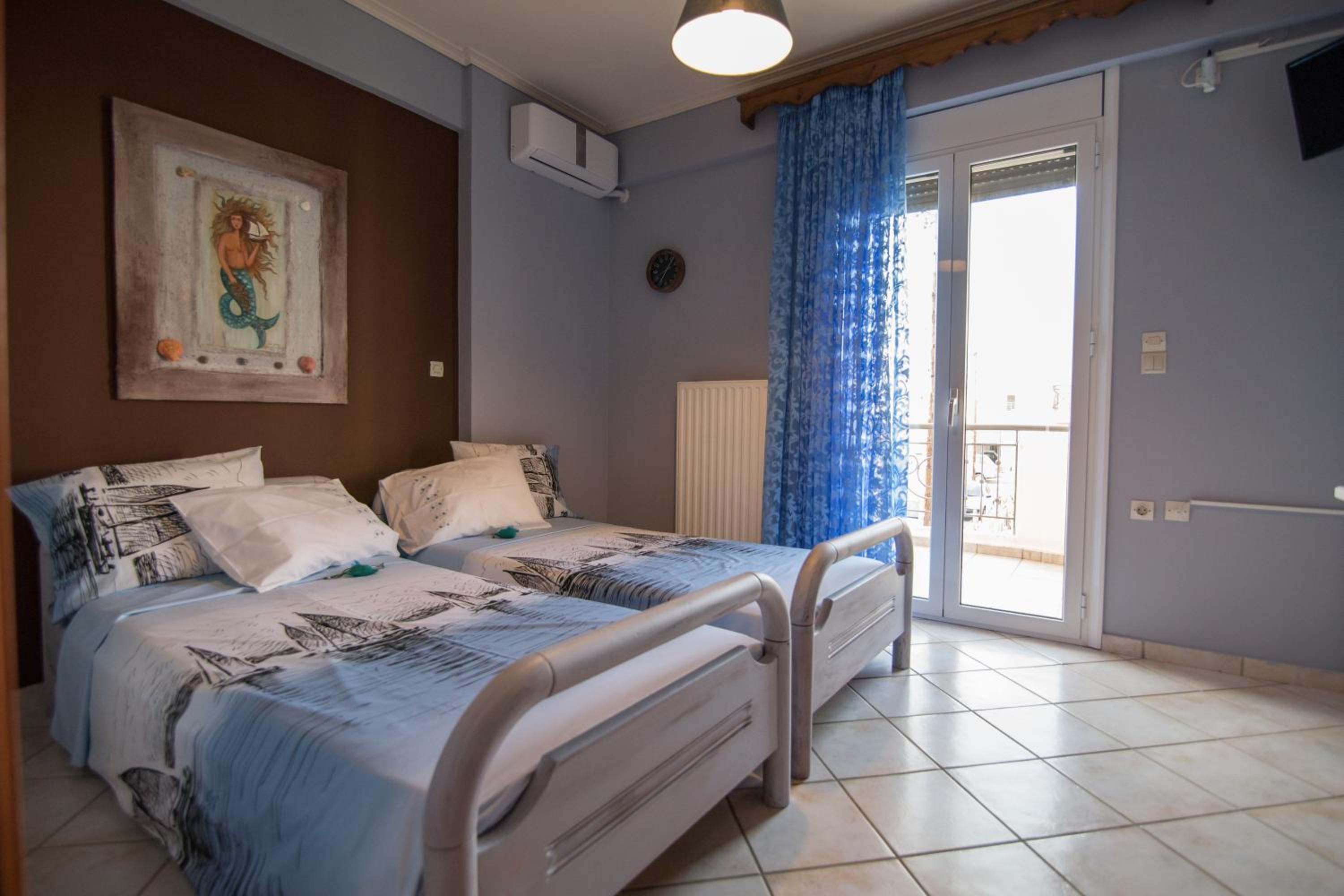 Apartment with Balcony photo 1