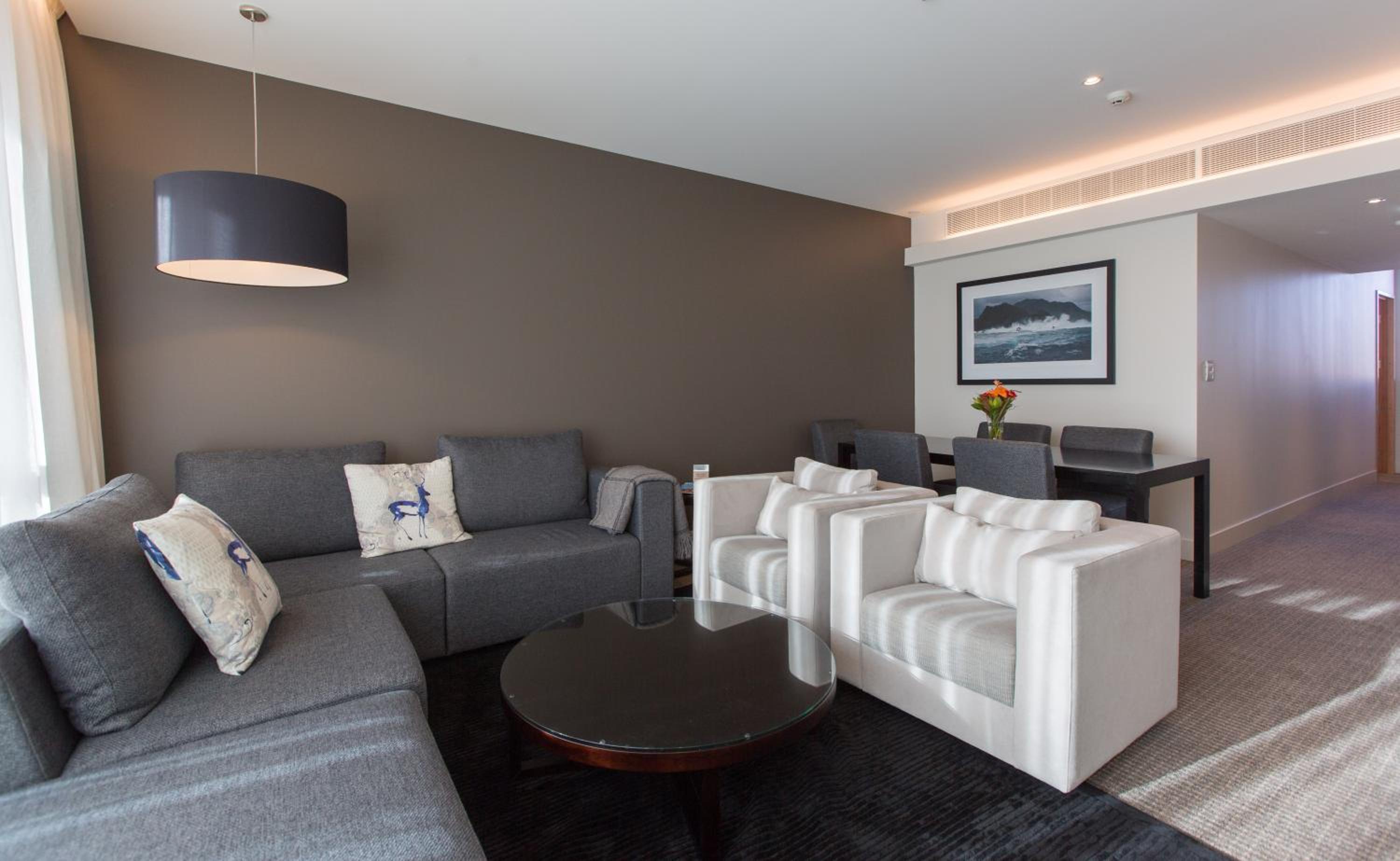 Business Level One Bedroom Suite - Photo 6