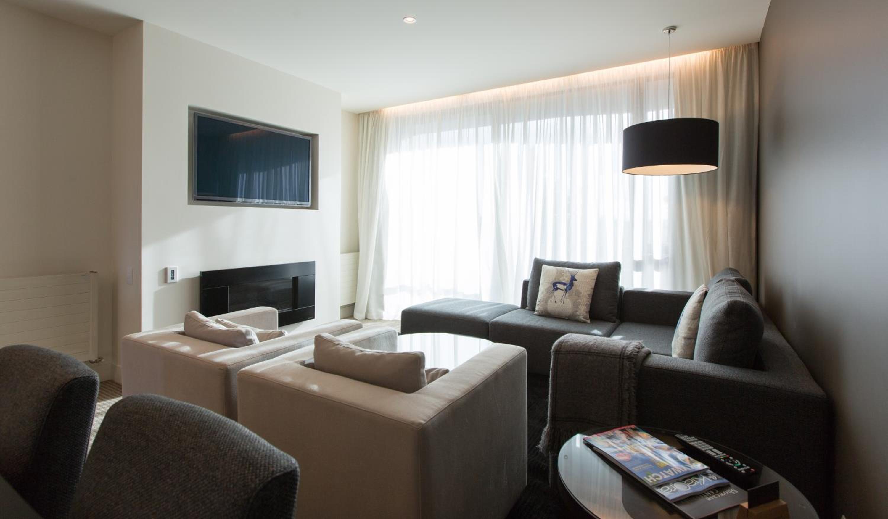 Business Level One Bedroom Suite - Photo 5