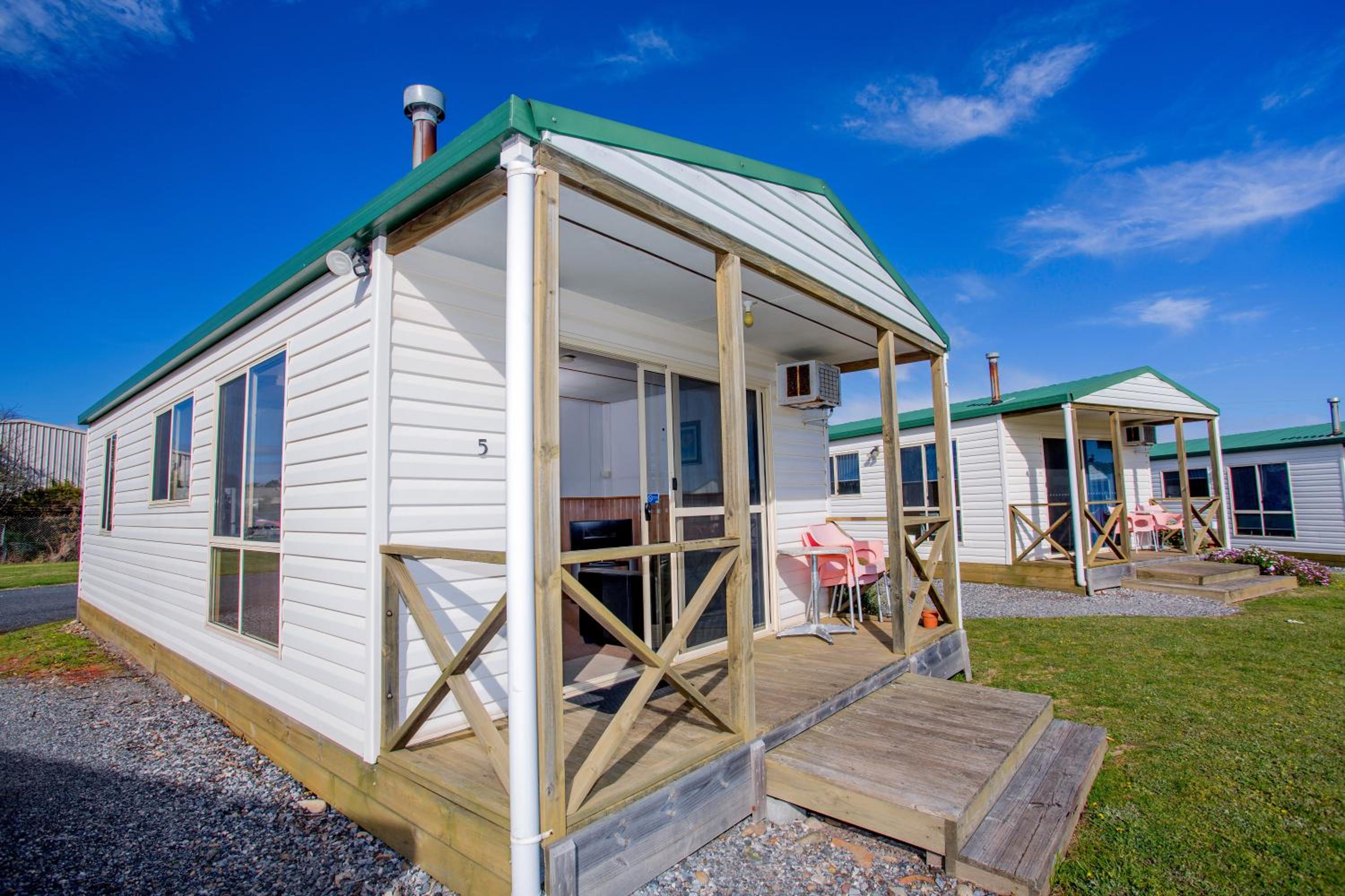 Standard Cottage - Sleeps 4 photo 2