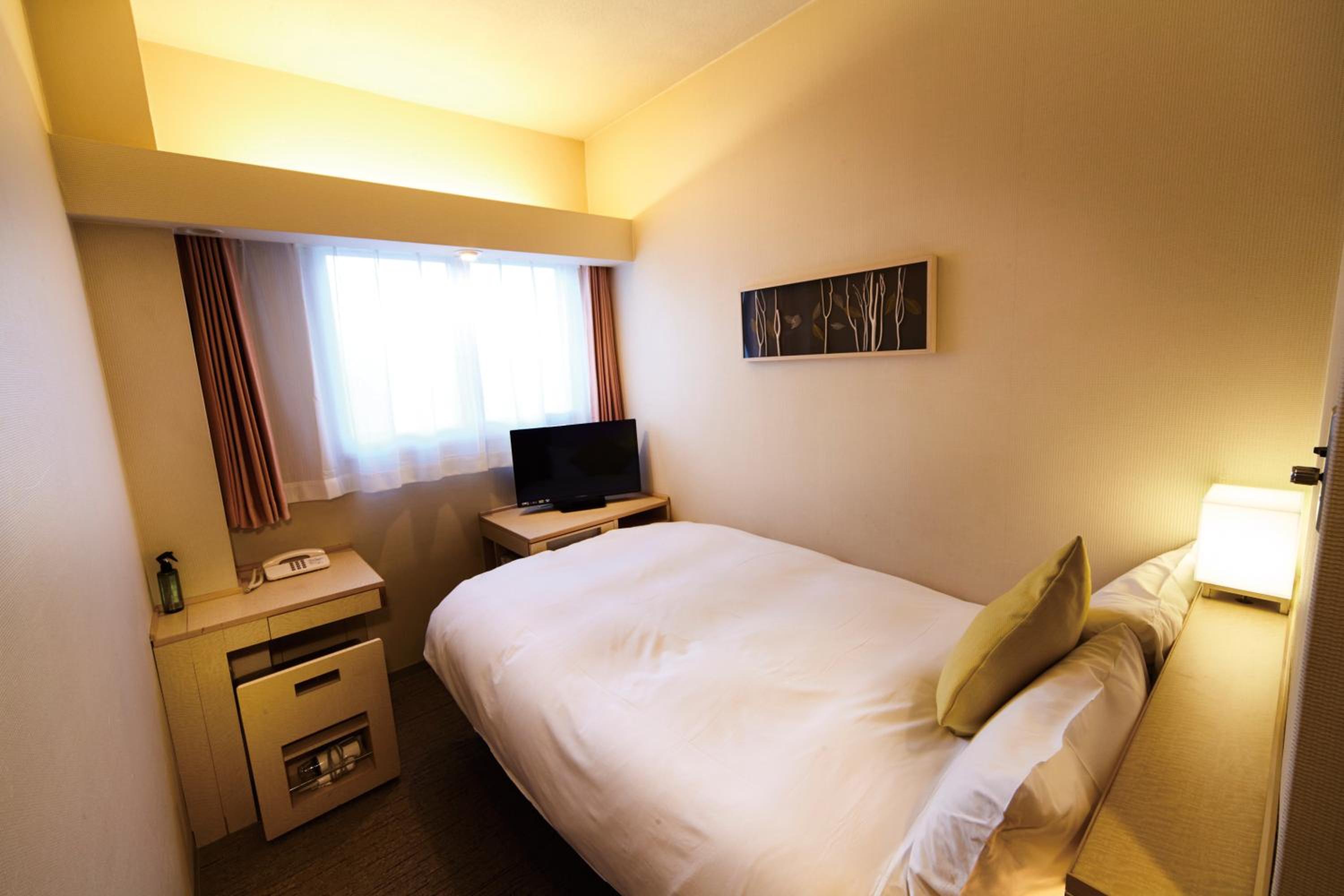 Small Double Room - Non-Smoking