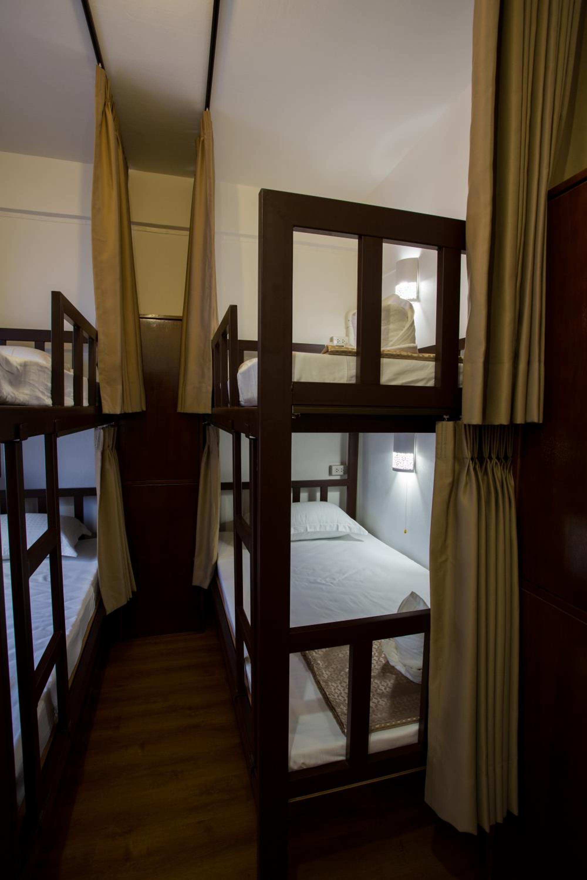 Bed in 4-Bed Mixed Dormitory Room photo 3