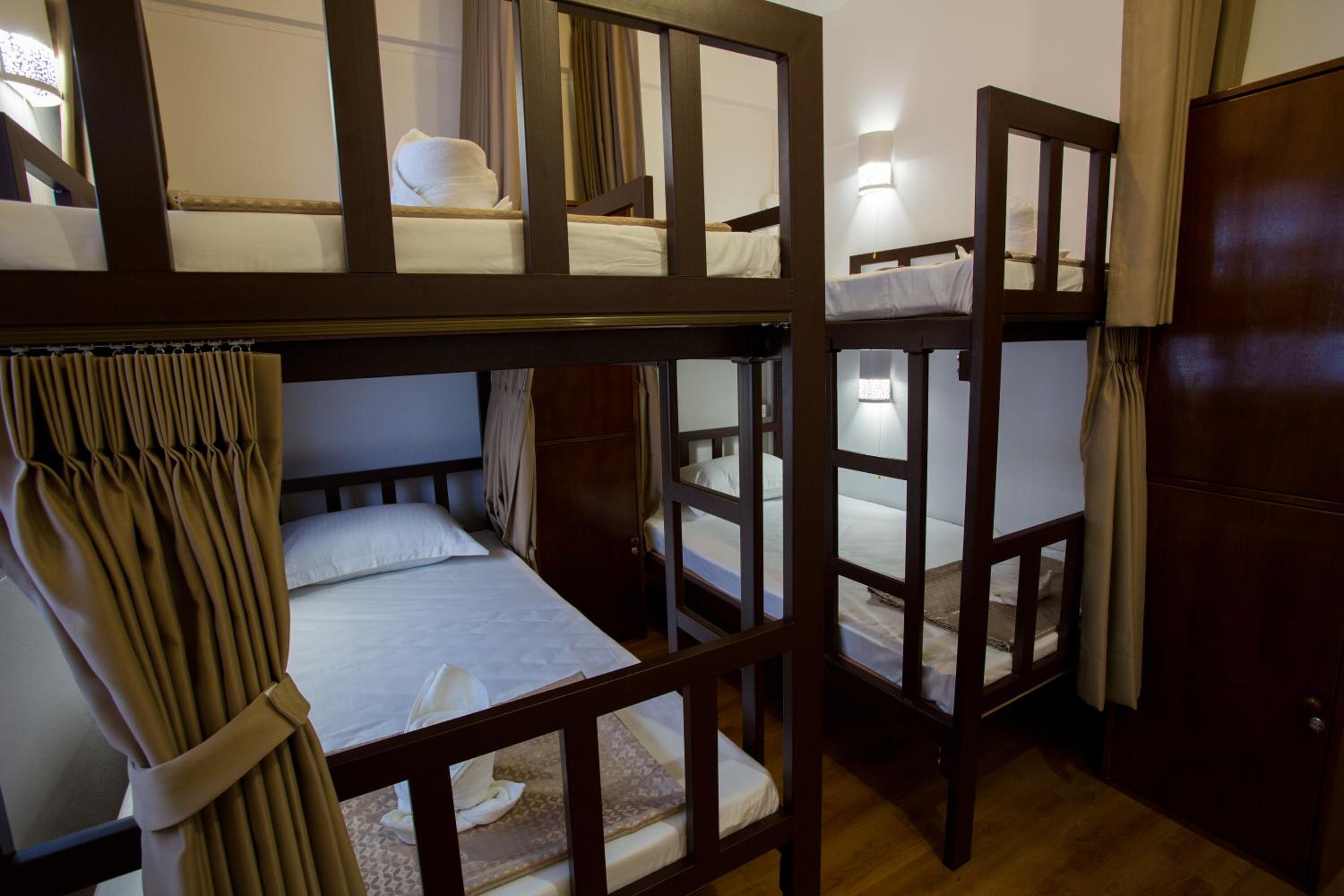 Bed in 4-Bed Mixed Dormitory Room photo 2