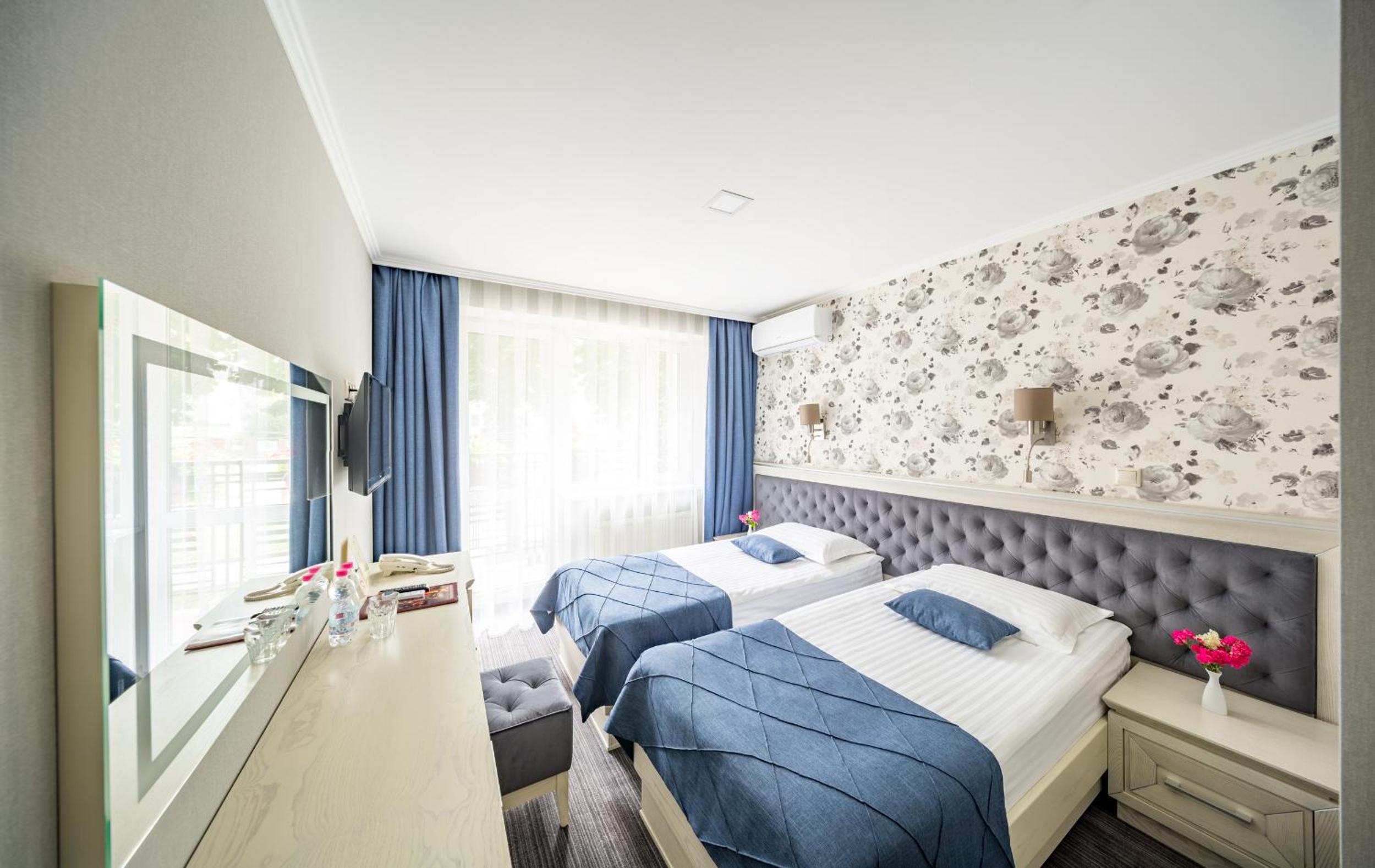Twin Room with Balcony photo 1