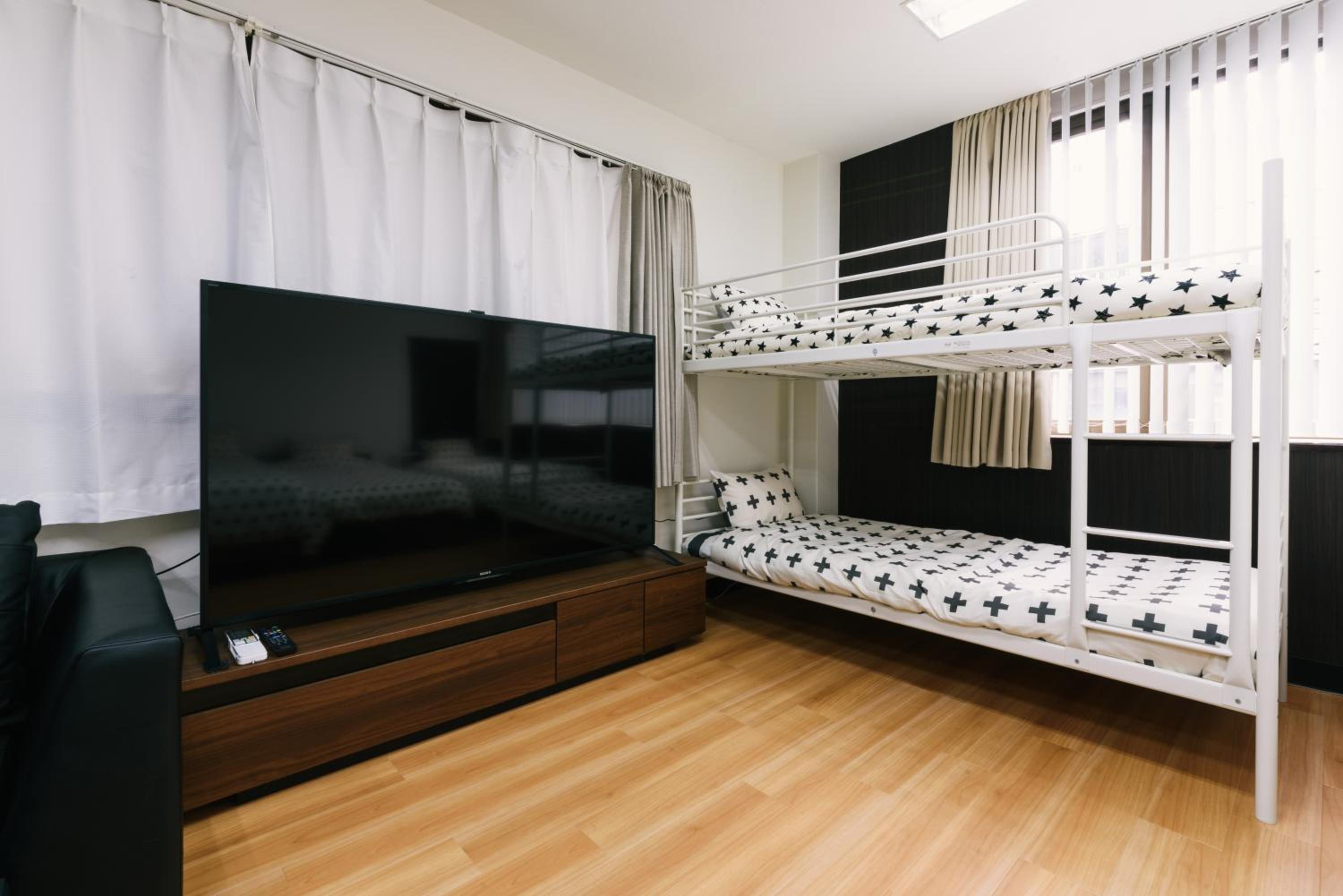 Deluxe Family Room - Photo 3