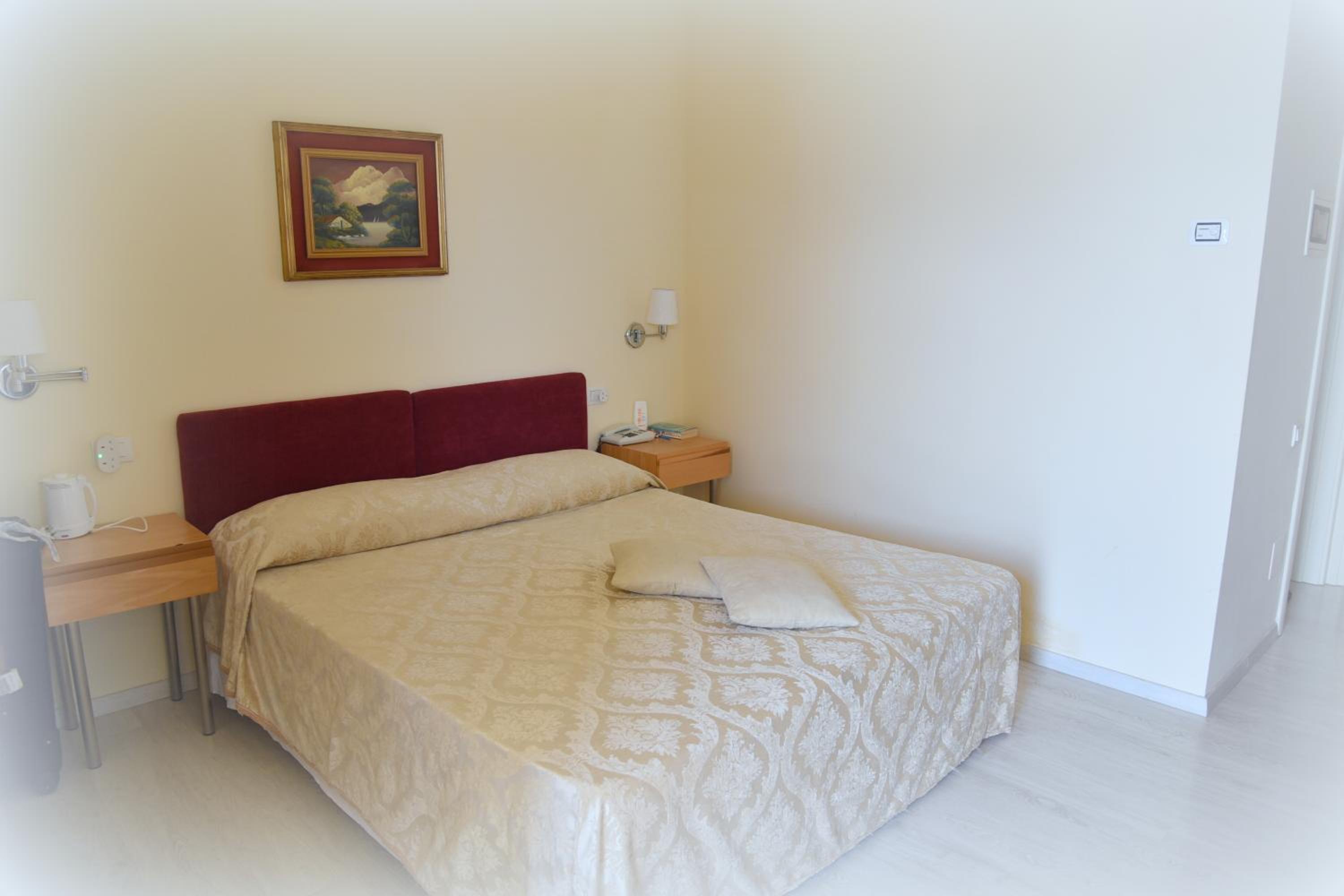 Double Room - Photo 1