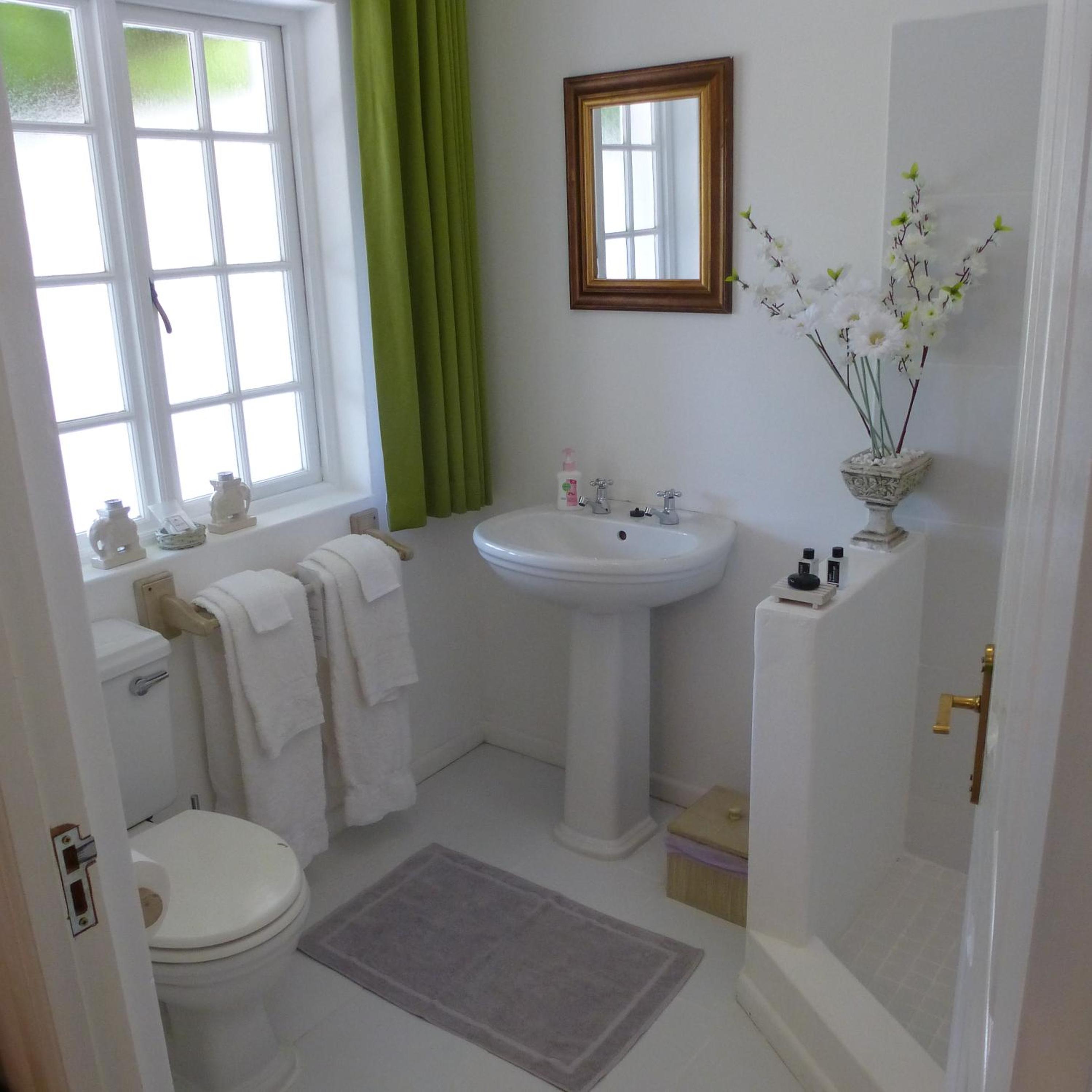 Double Room with Garden View - Photo 10