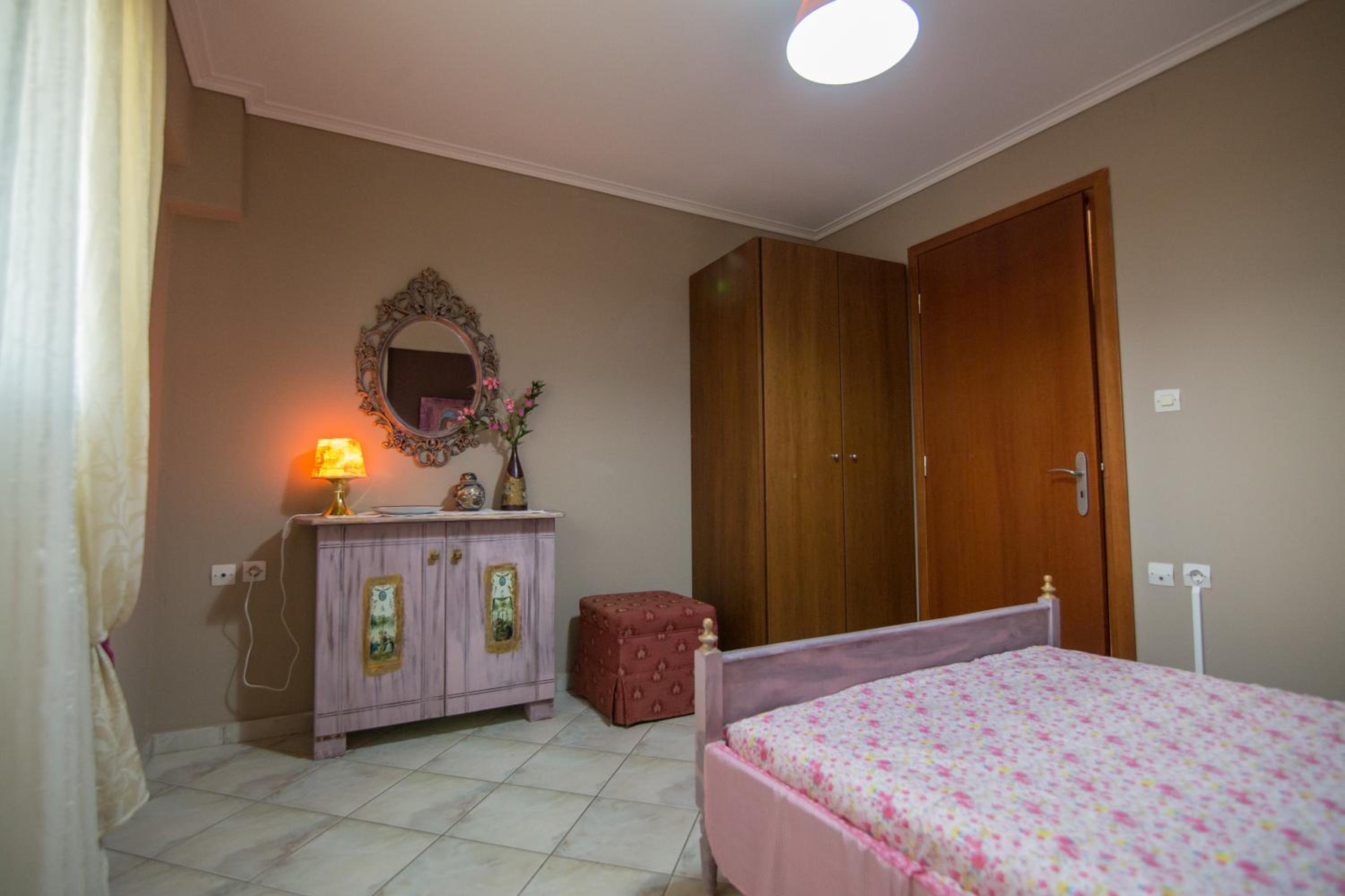 Apartment - Ground Floor photo 2