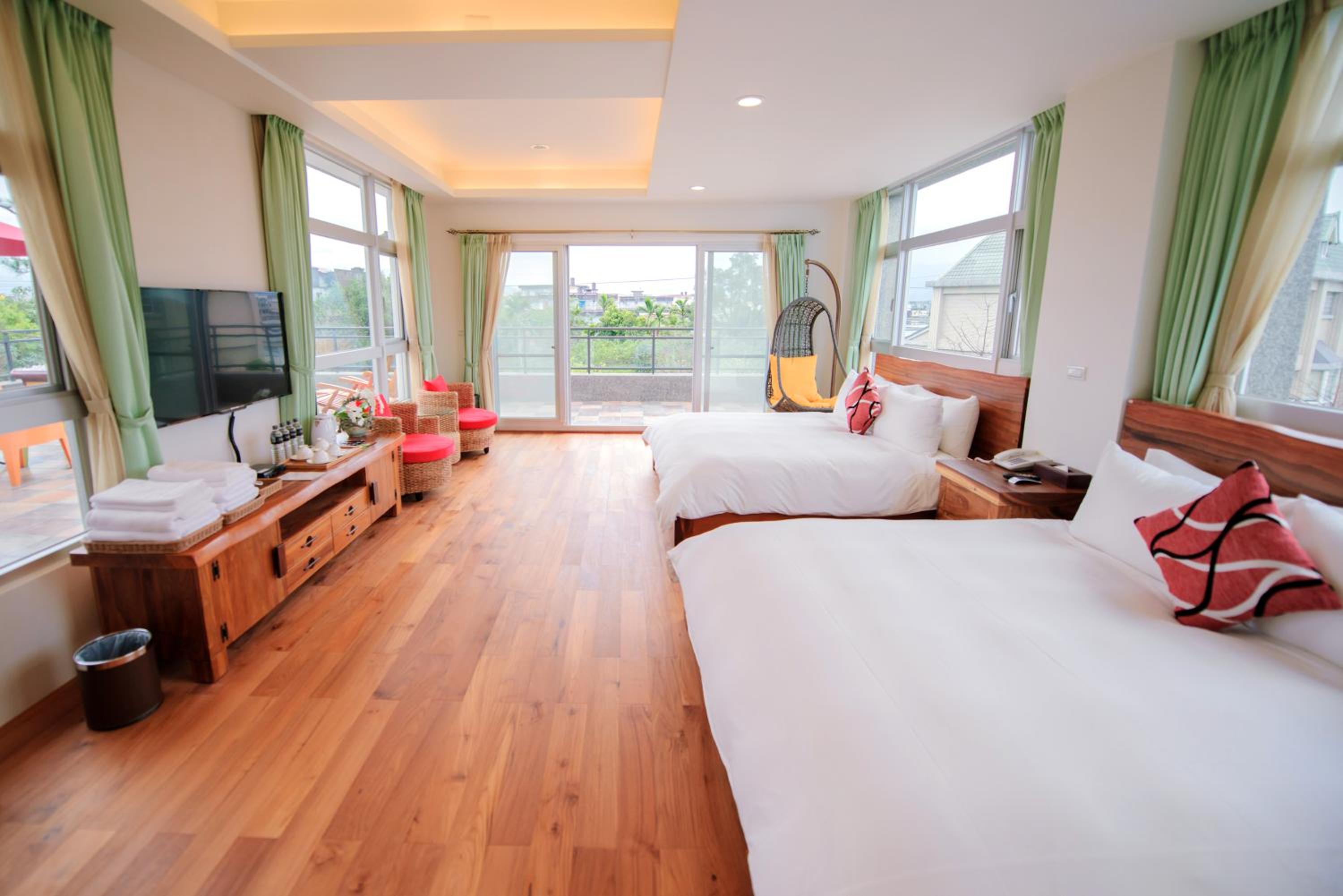 Deluxe Queen Room with Two Queen Beds photo 1