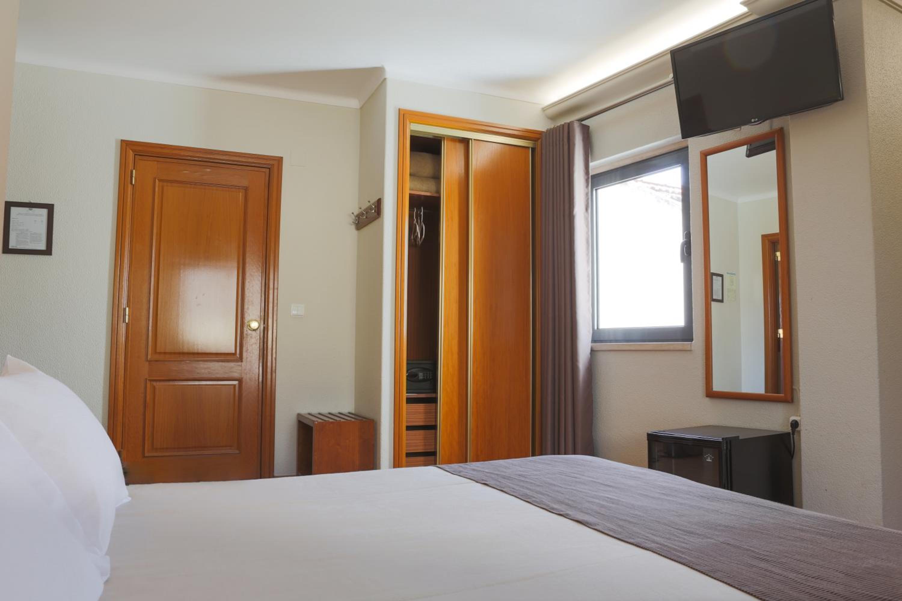 Suite - Photo 5