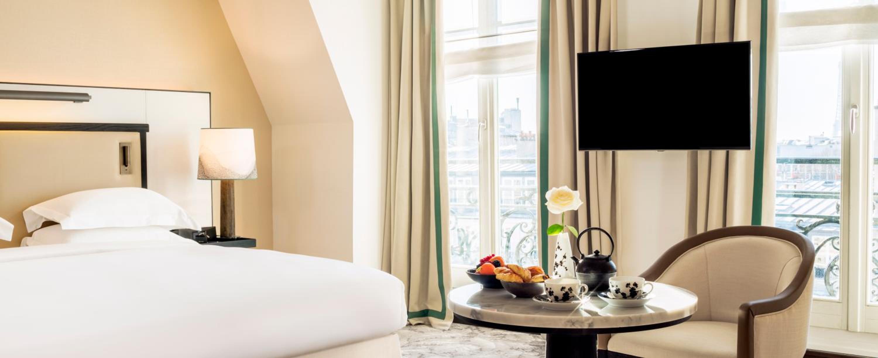 Deluxe King Room