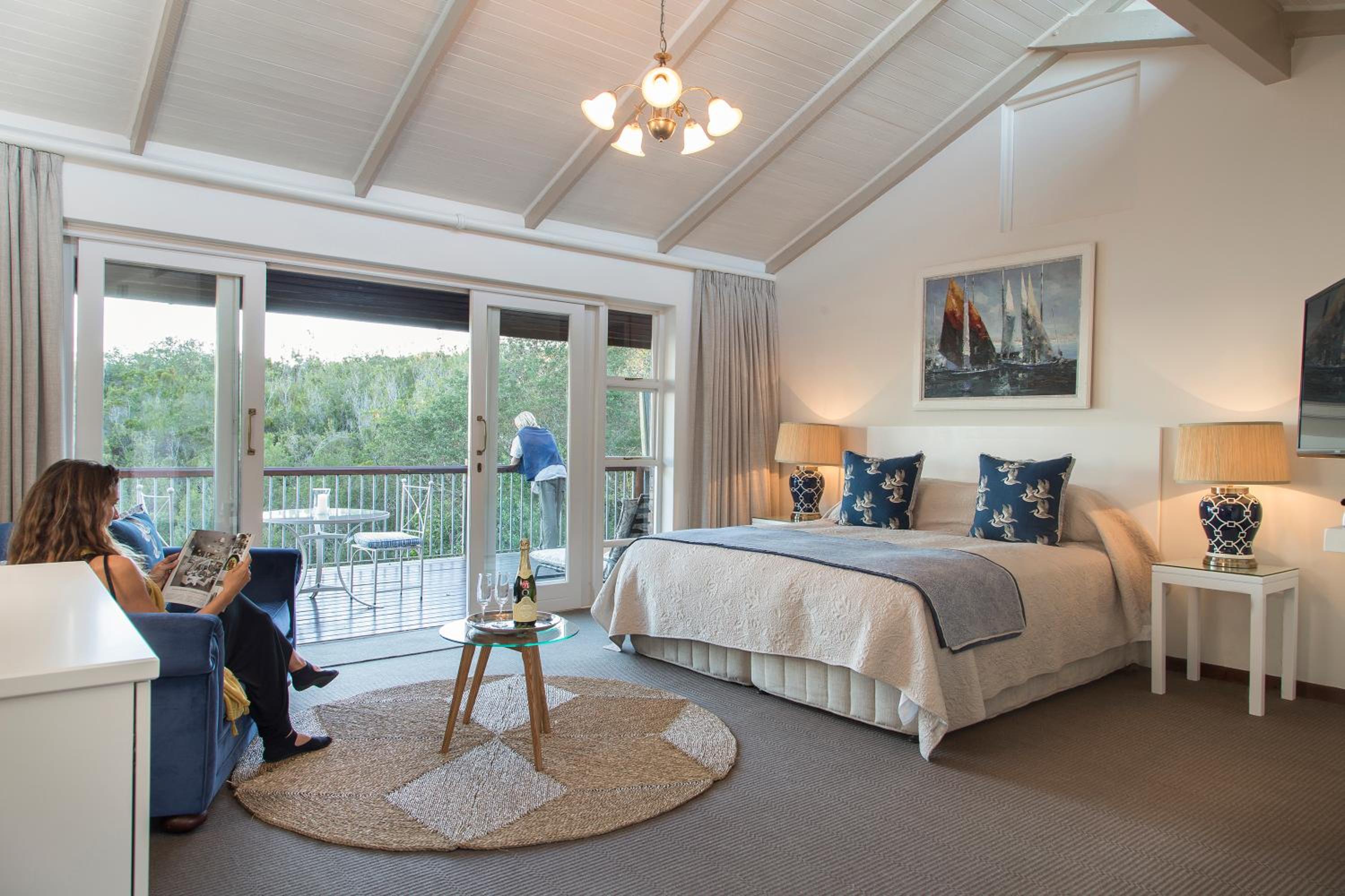 Luxury King or Twin Room with Sea View - Photo 2