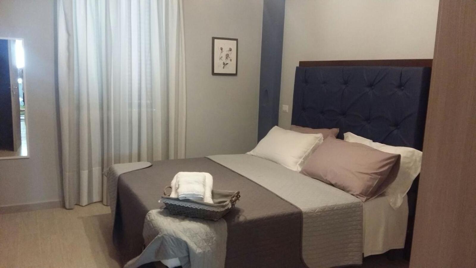 Double Room with Private External Bathroom photo 3