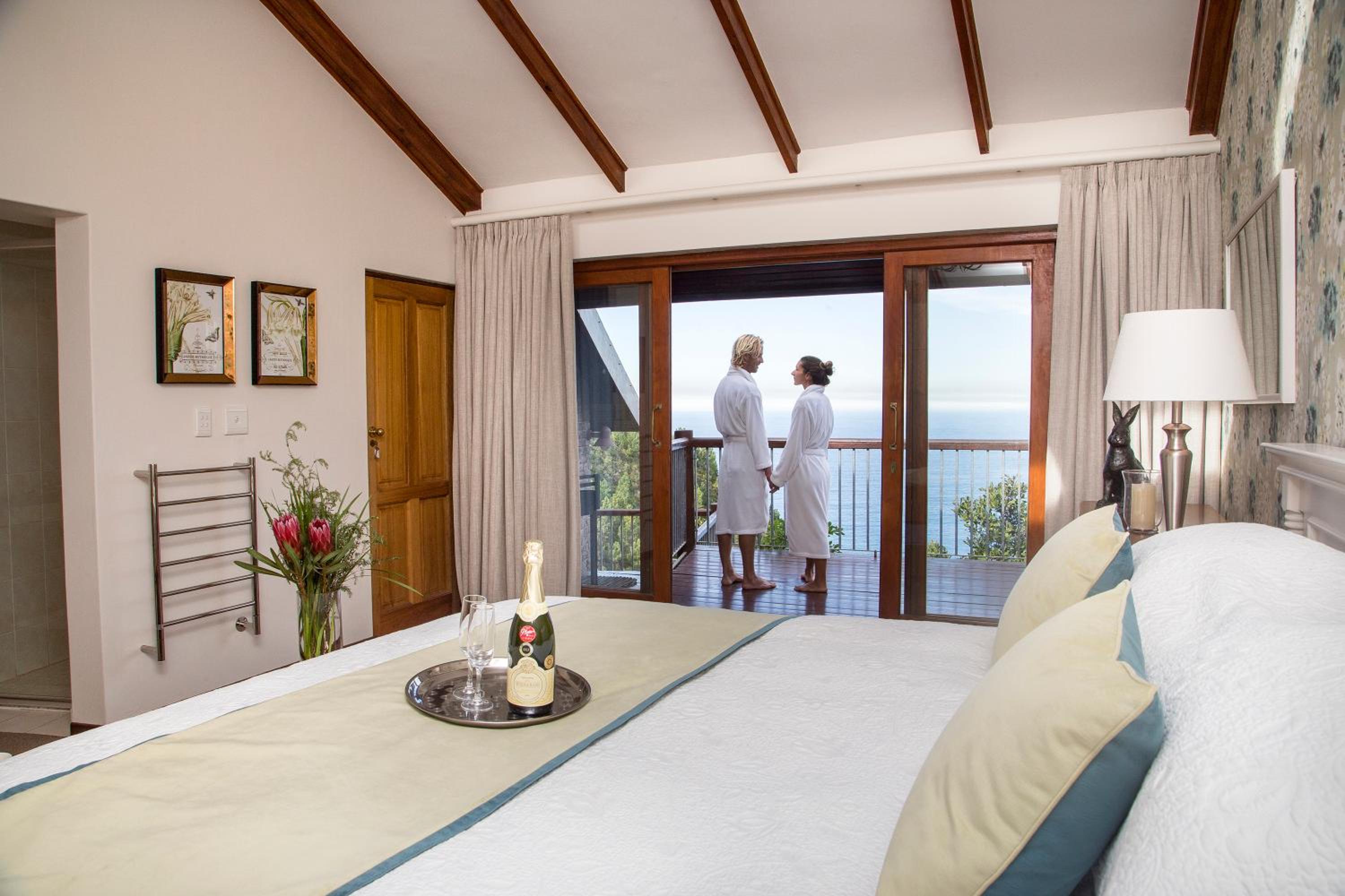  Superior Suite with Sea View - Photo 2