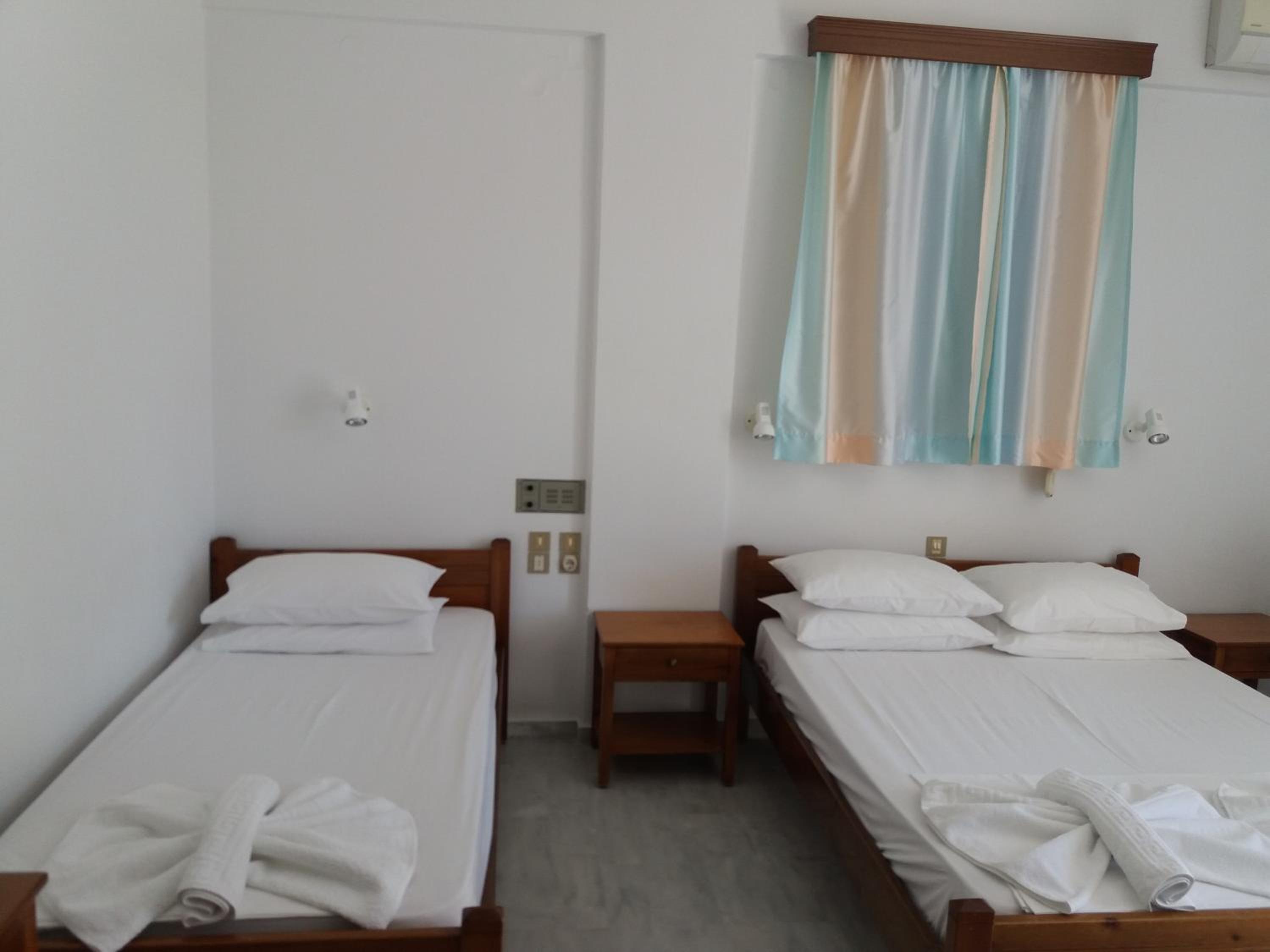 Standard Triple Room - Photo 5