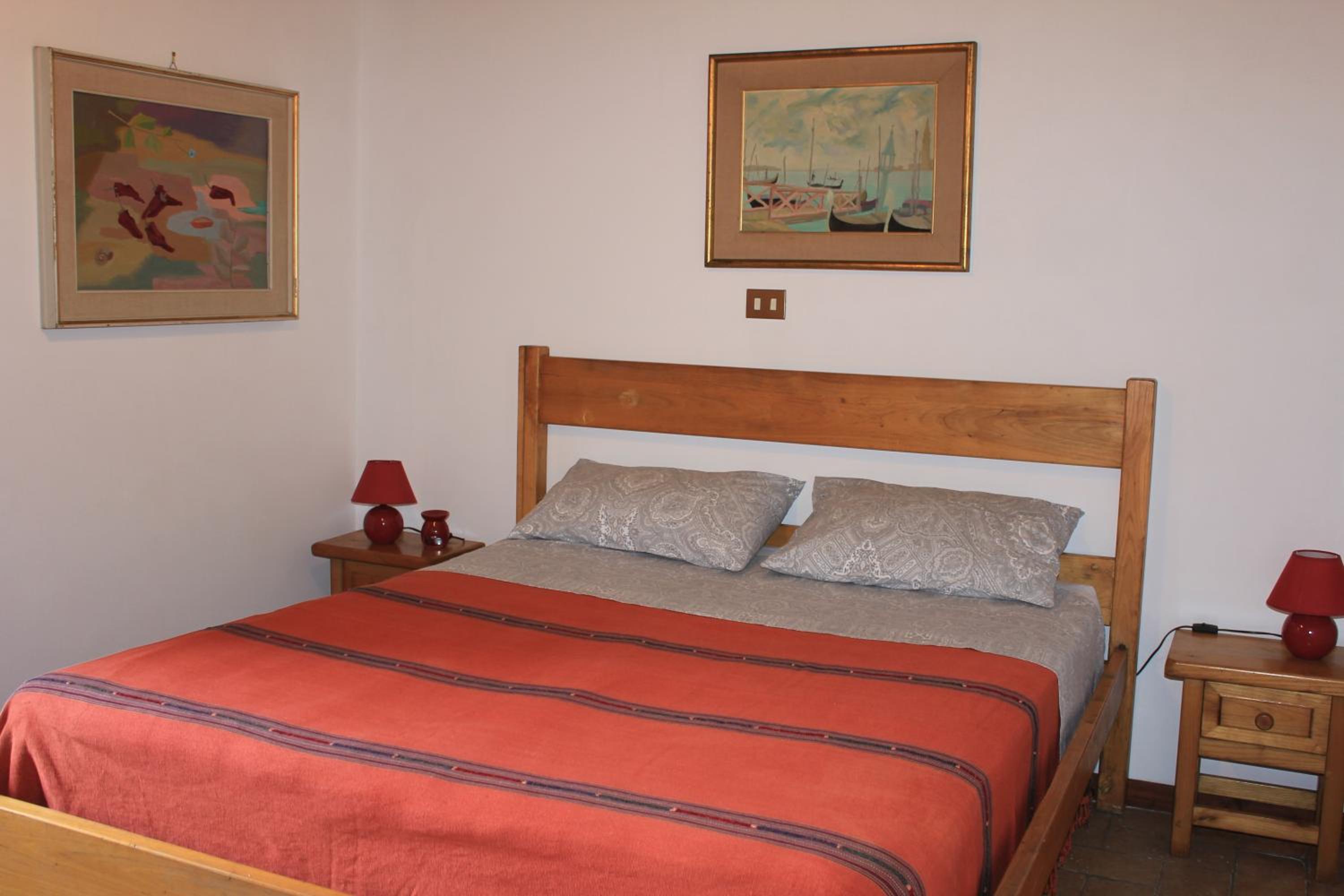 Economy Quadruple Room with Shared Bathroom photo 1