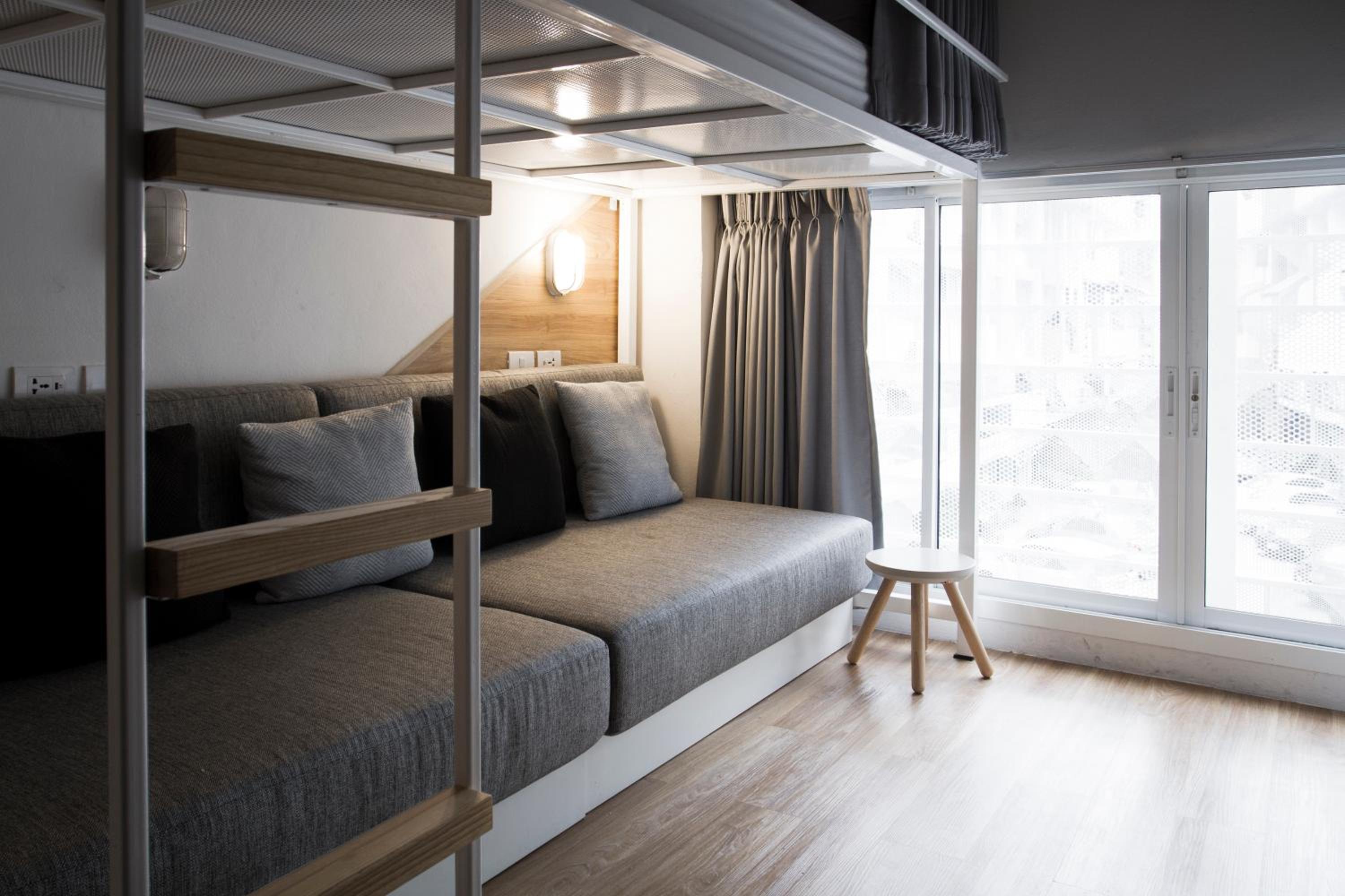 Bed in 10-Bed Mixed Dormitory Room photo 1
