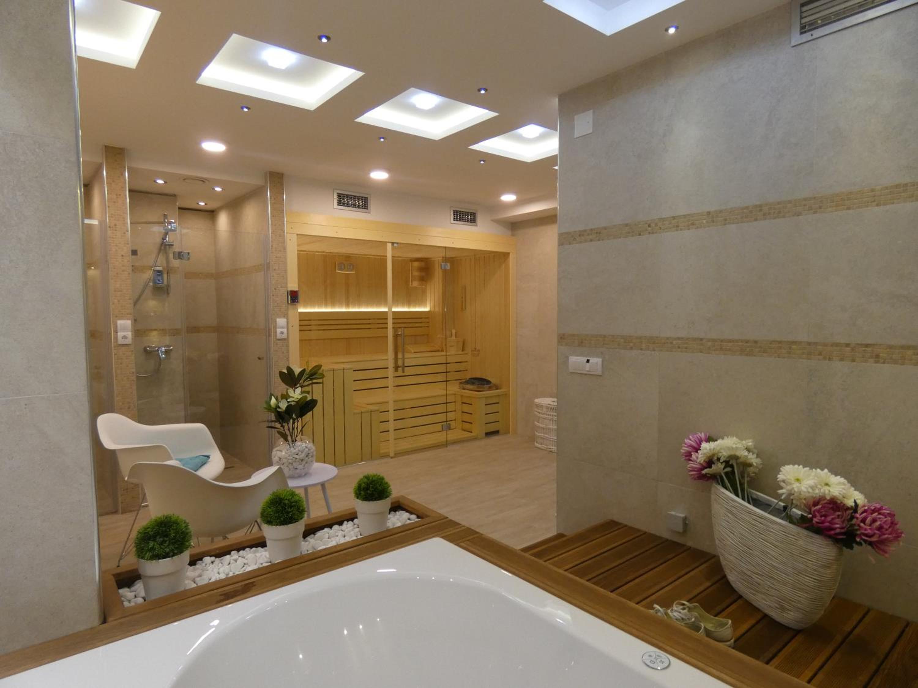 One-Bedroom Apartment with Terrace photo 2